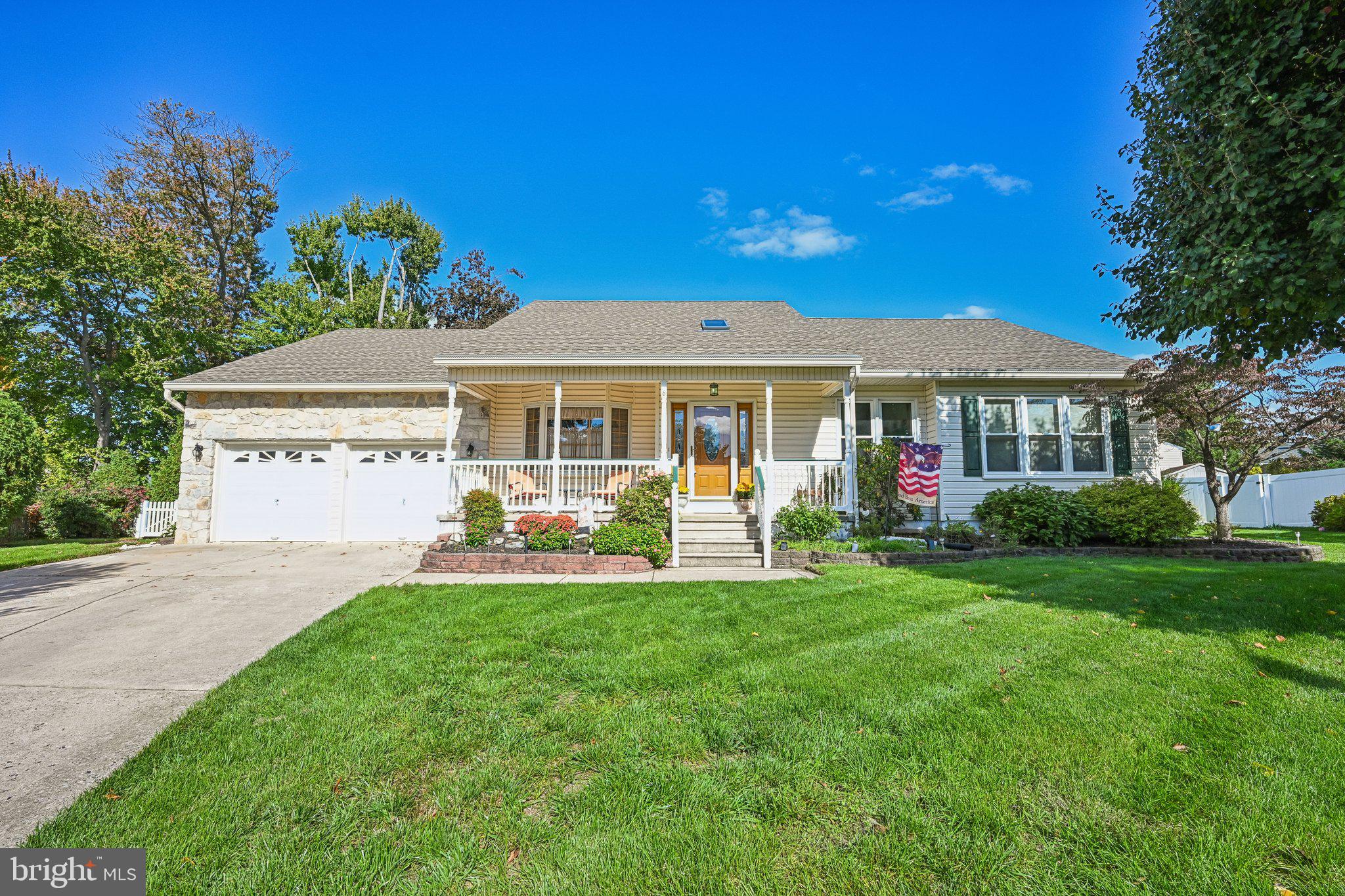 6 Hillcrest Hts, Marlton, NJ 08053