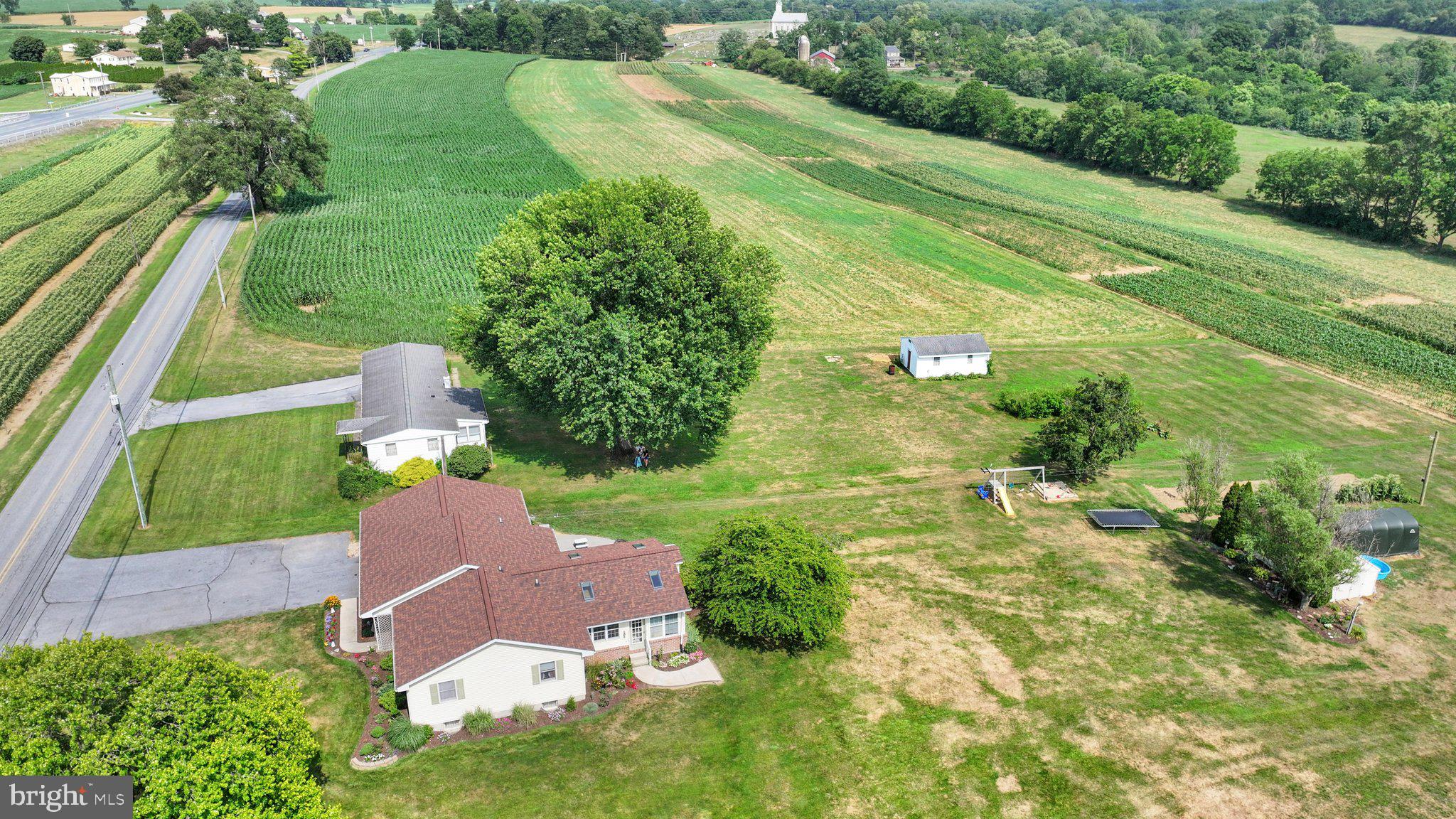 1236 Tulpehocken Rd, Richland, PA 17087 photo