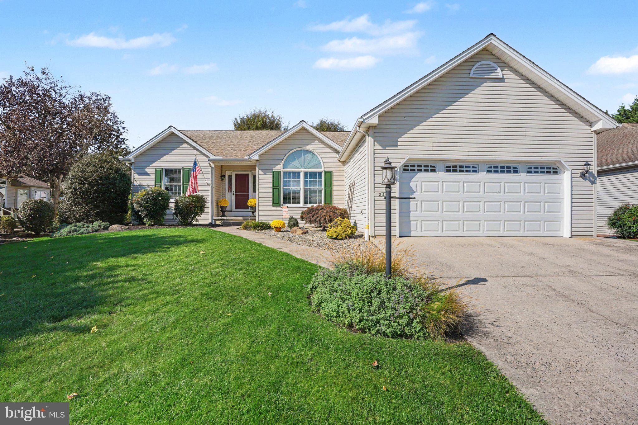 2483 Cope Dr, Mechanicsburg, PA 17055