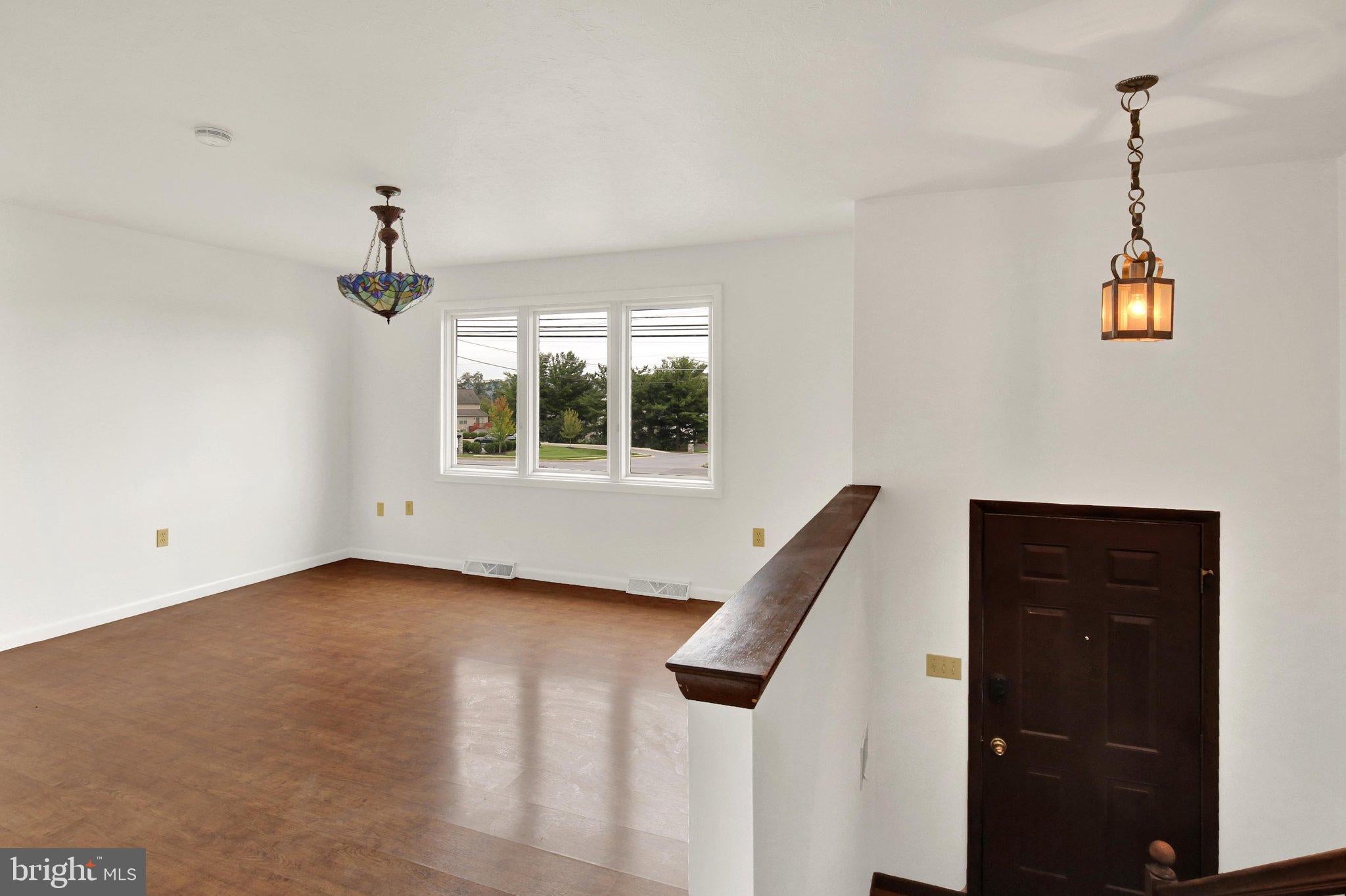 2740 N Reading Rd, Reinholds, PA 17569 photo