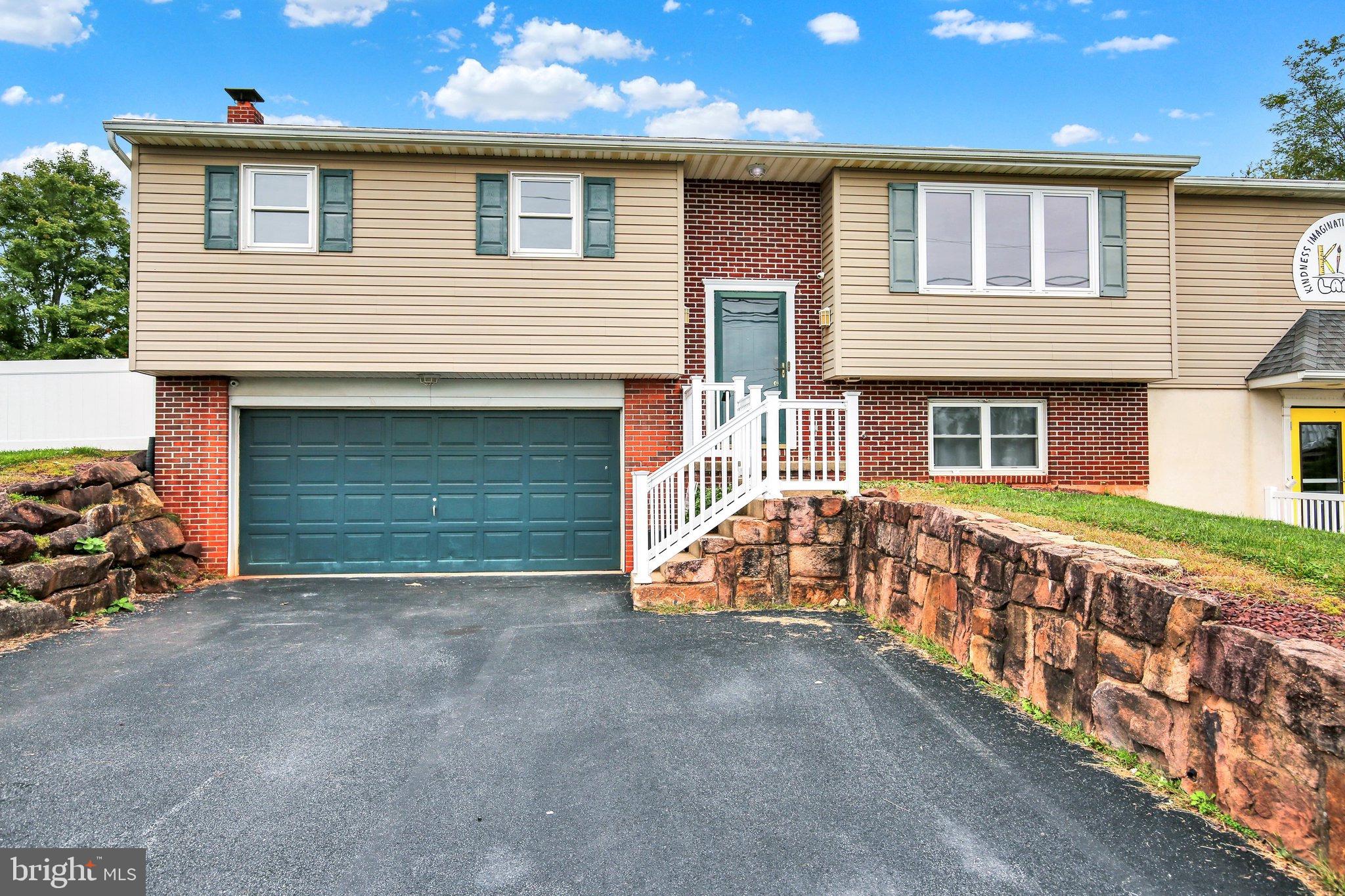2740 N Reading Rd, Reinholds, PA 17569 photo