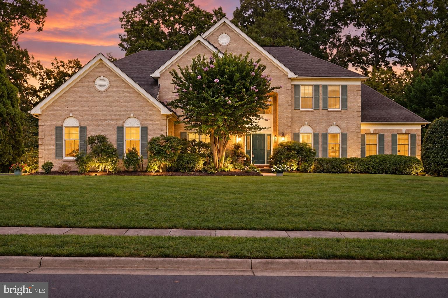 1753 Rosaleigh Ct, Vienna, VA 22182