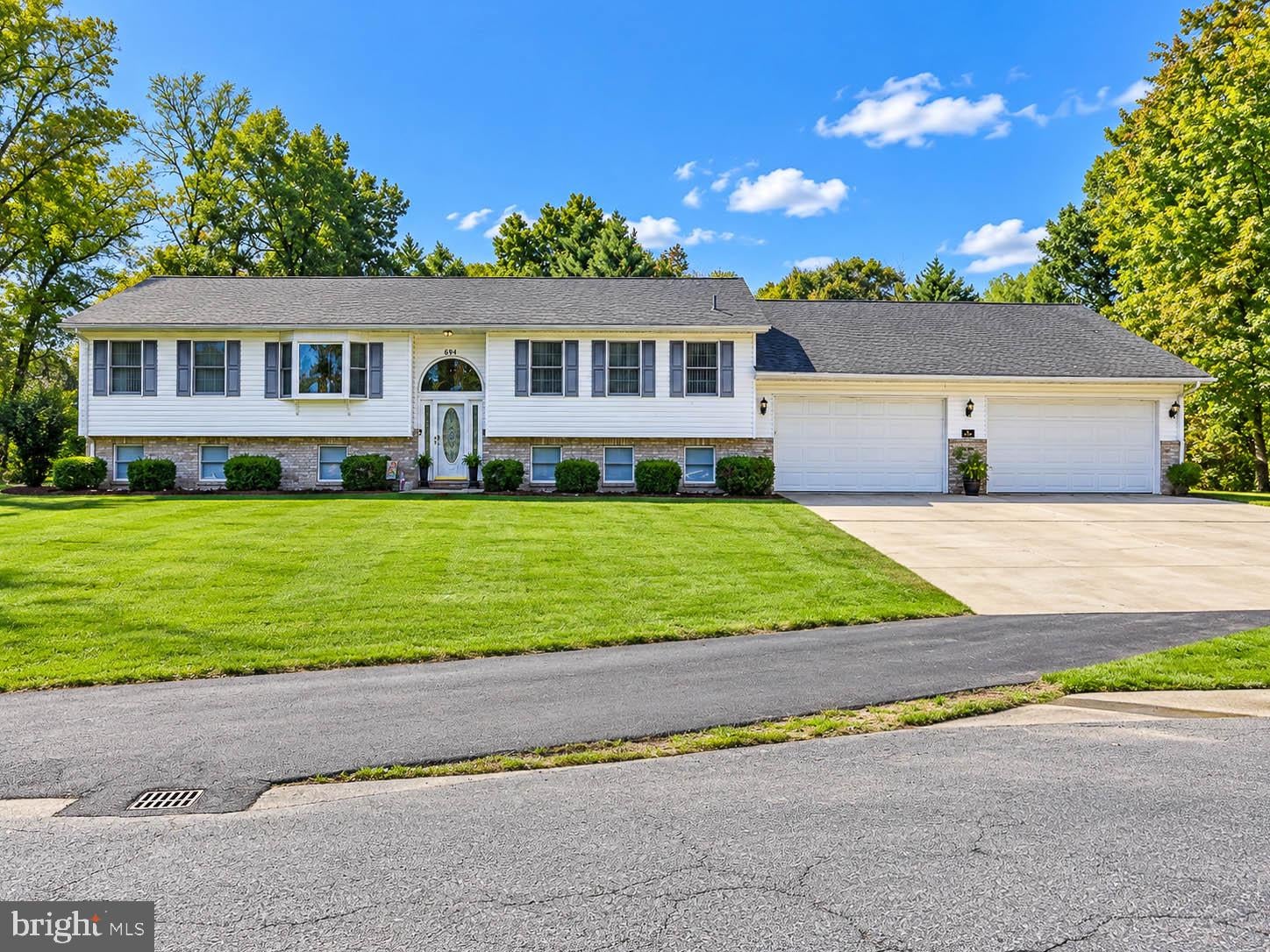 694 Quail Dr, Glen Burnie, MD 21061