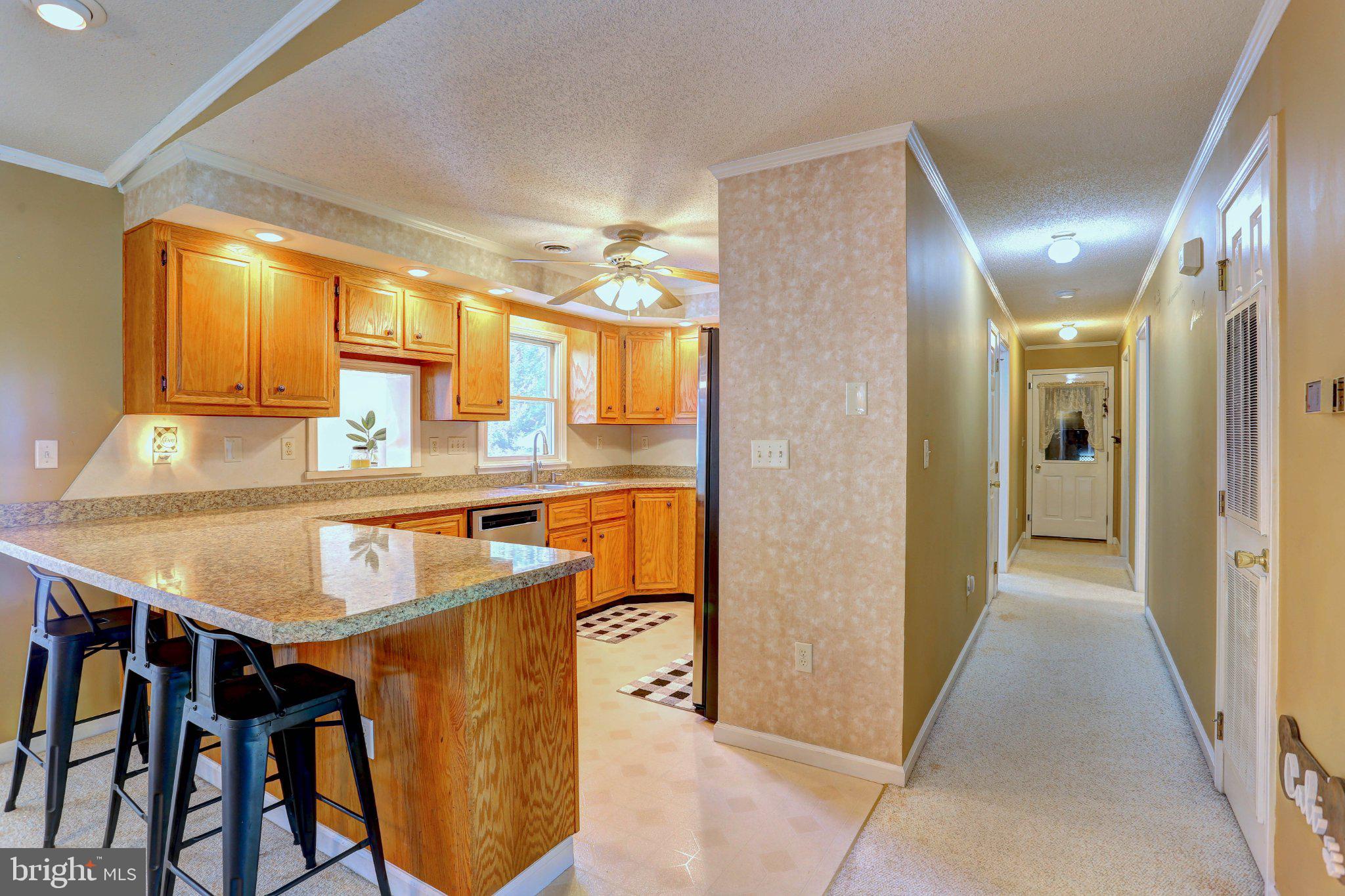 694 Quail Dr, Glen Burnie, MD 21061 photo