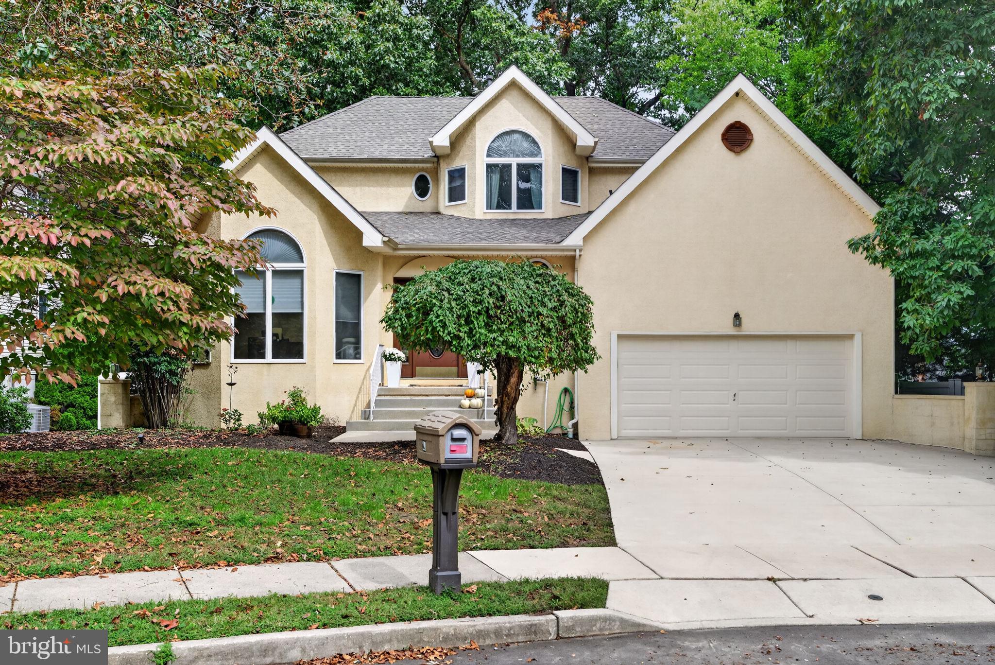 29 Lexington Ct, Mount Laurel, NJ 08054