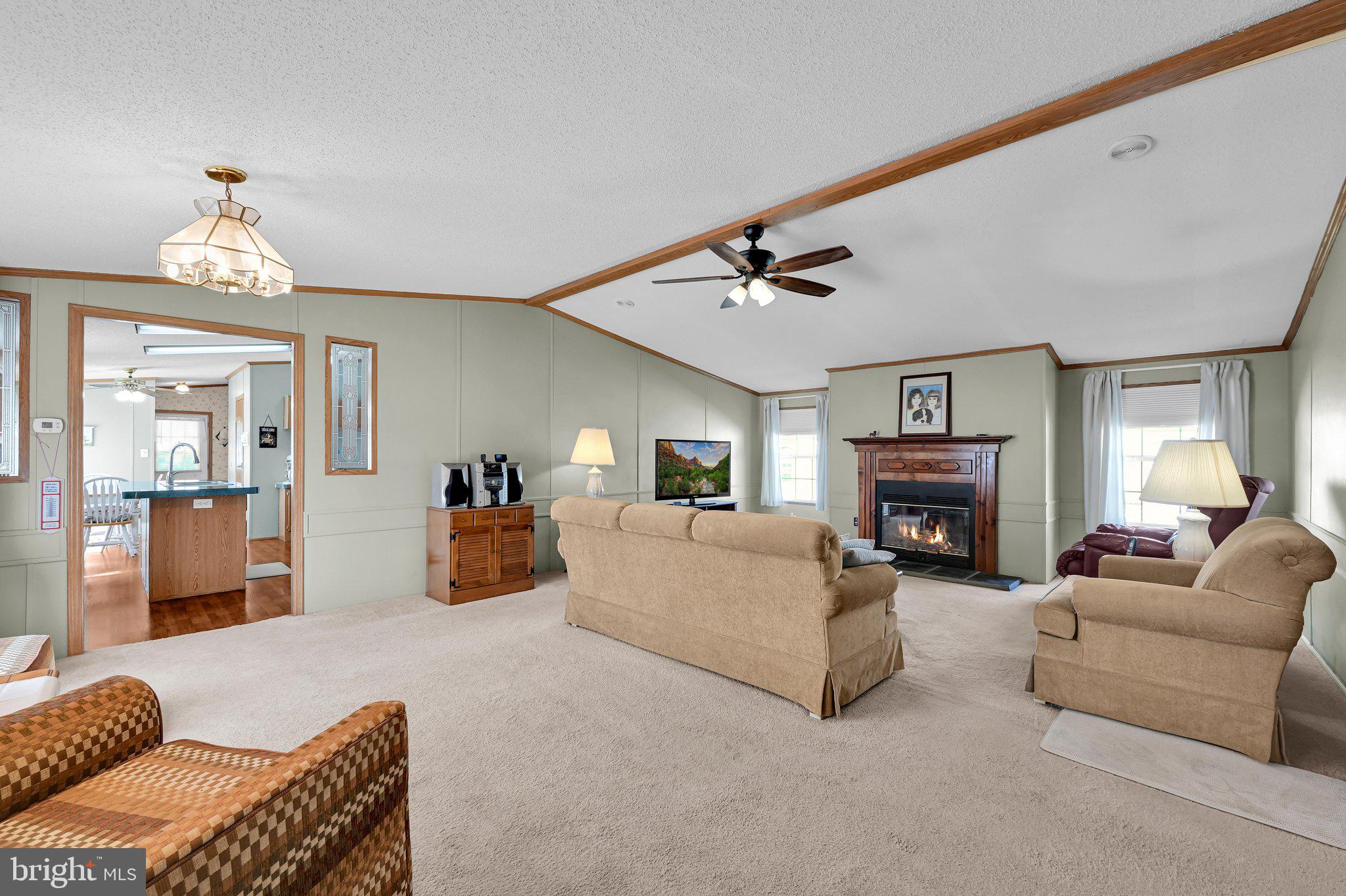 379 W Spruce St, Palmyra, PA 17078 photo