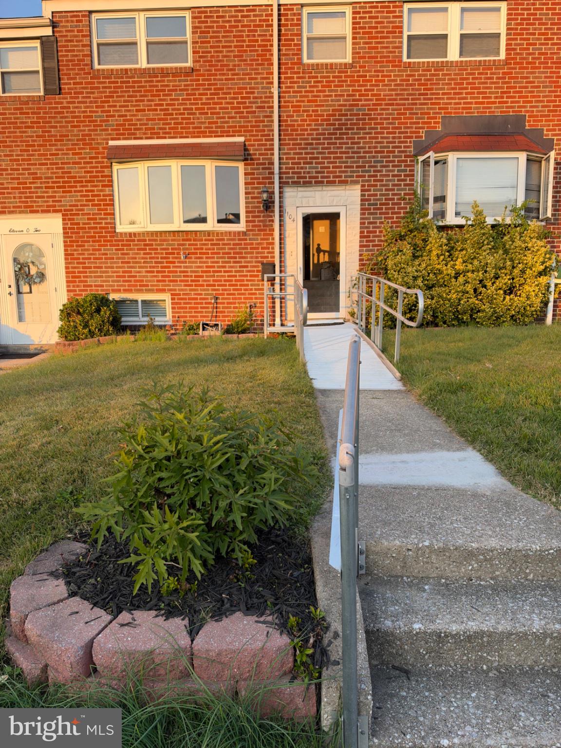 1104 Circle Dr, Baltimore, MD 21227