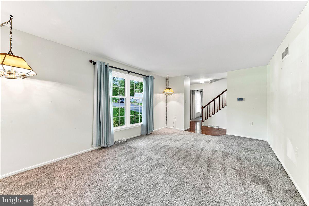 98 Cambridge Rd, Elkton, MD 21921 photo