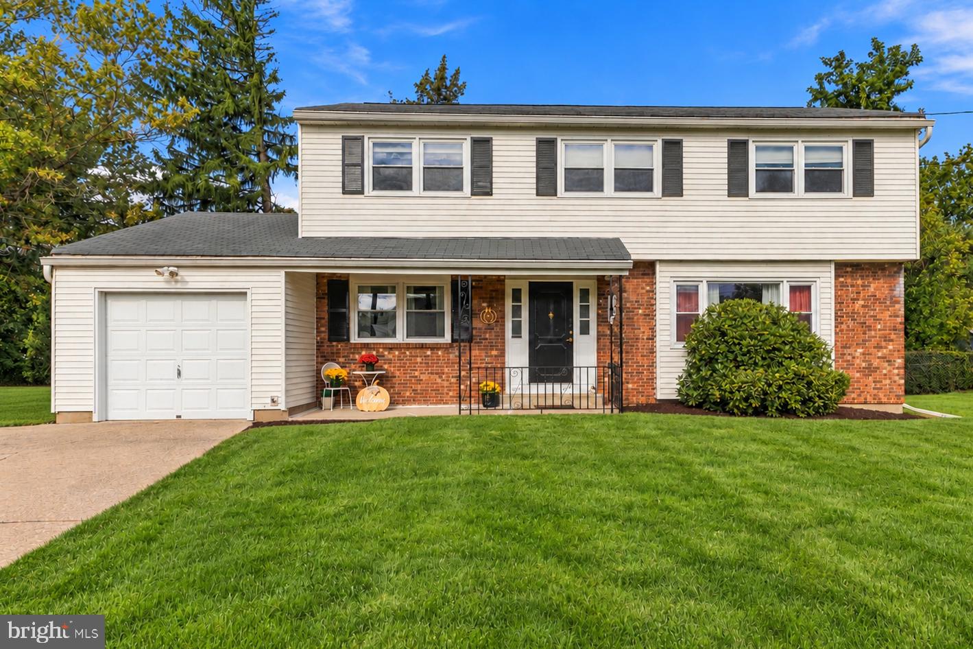 65 Nancy Ln, Ewing Twp, NJ 08638