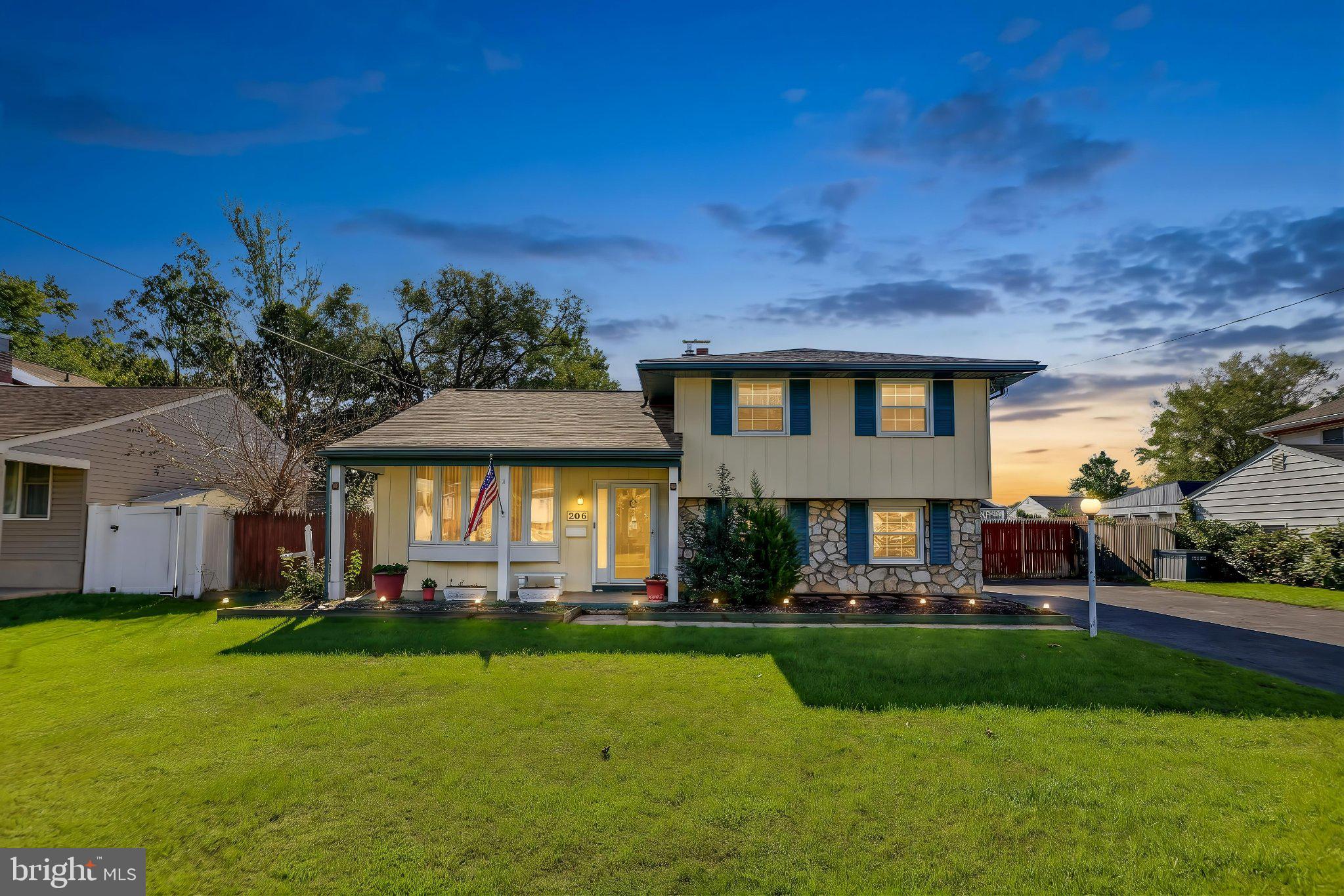 206 Franklin Ave, Edgewater Park, NJ 08010