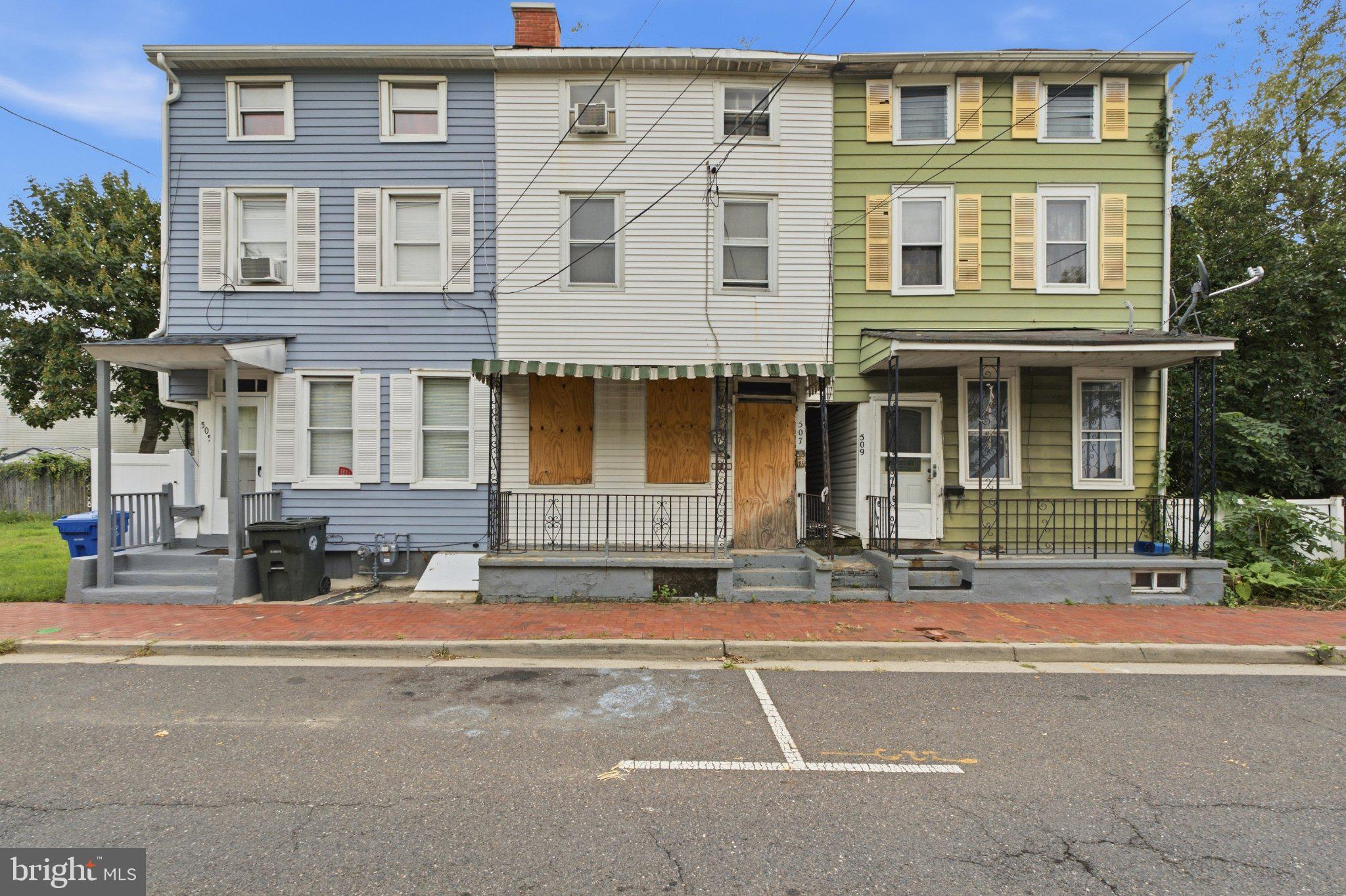 507 Lawrence St, Burlington, NJ 08016