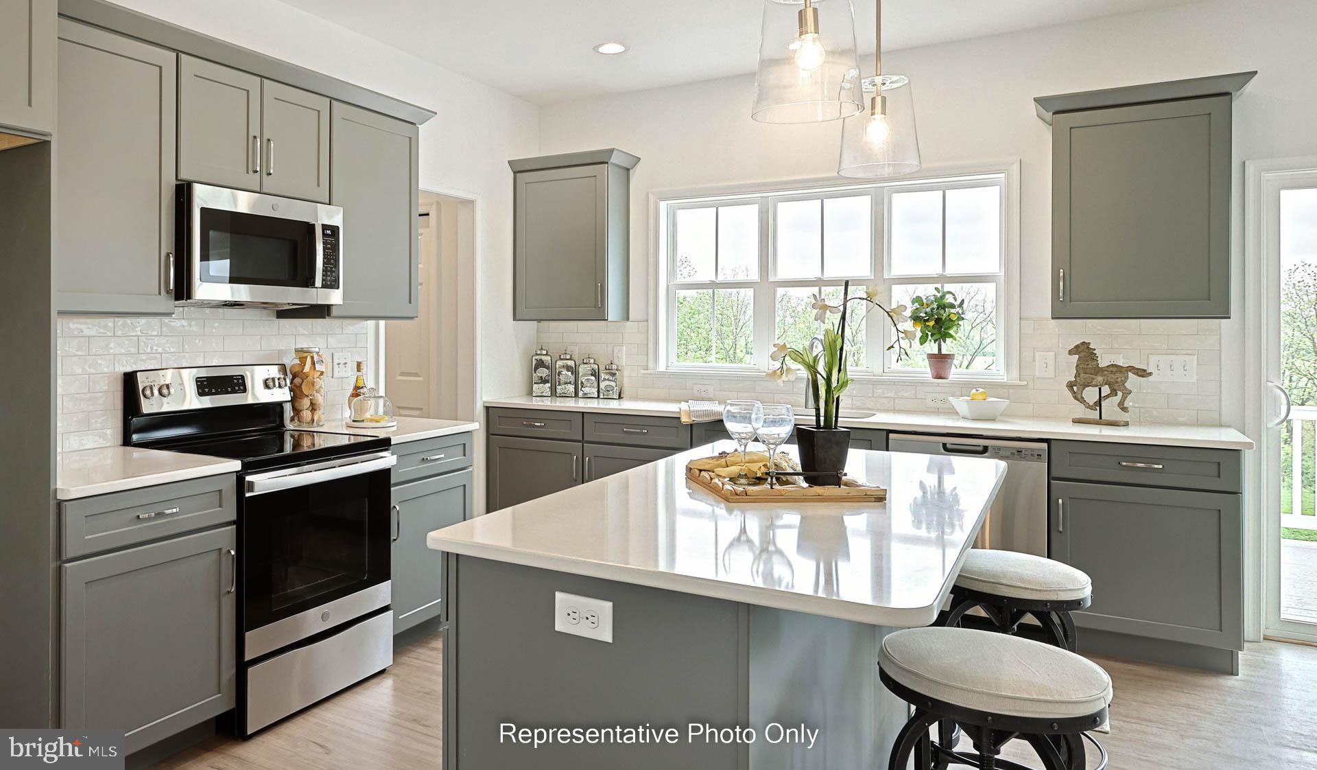 127 Alexandria Dr, Annville, PA 17003 photo
