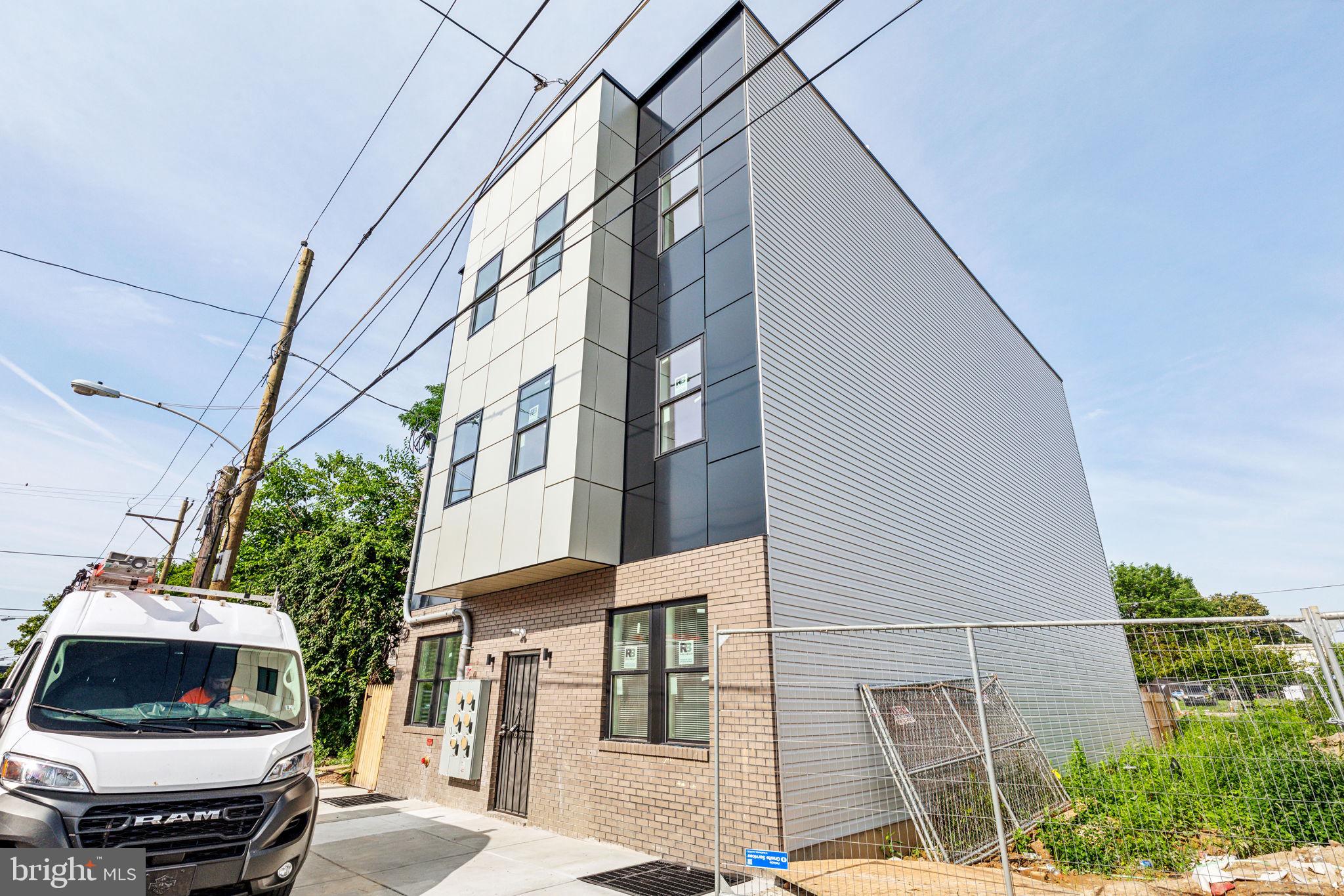 2306 Fairhill St, Philadelphia, PA 19133