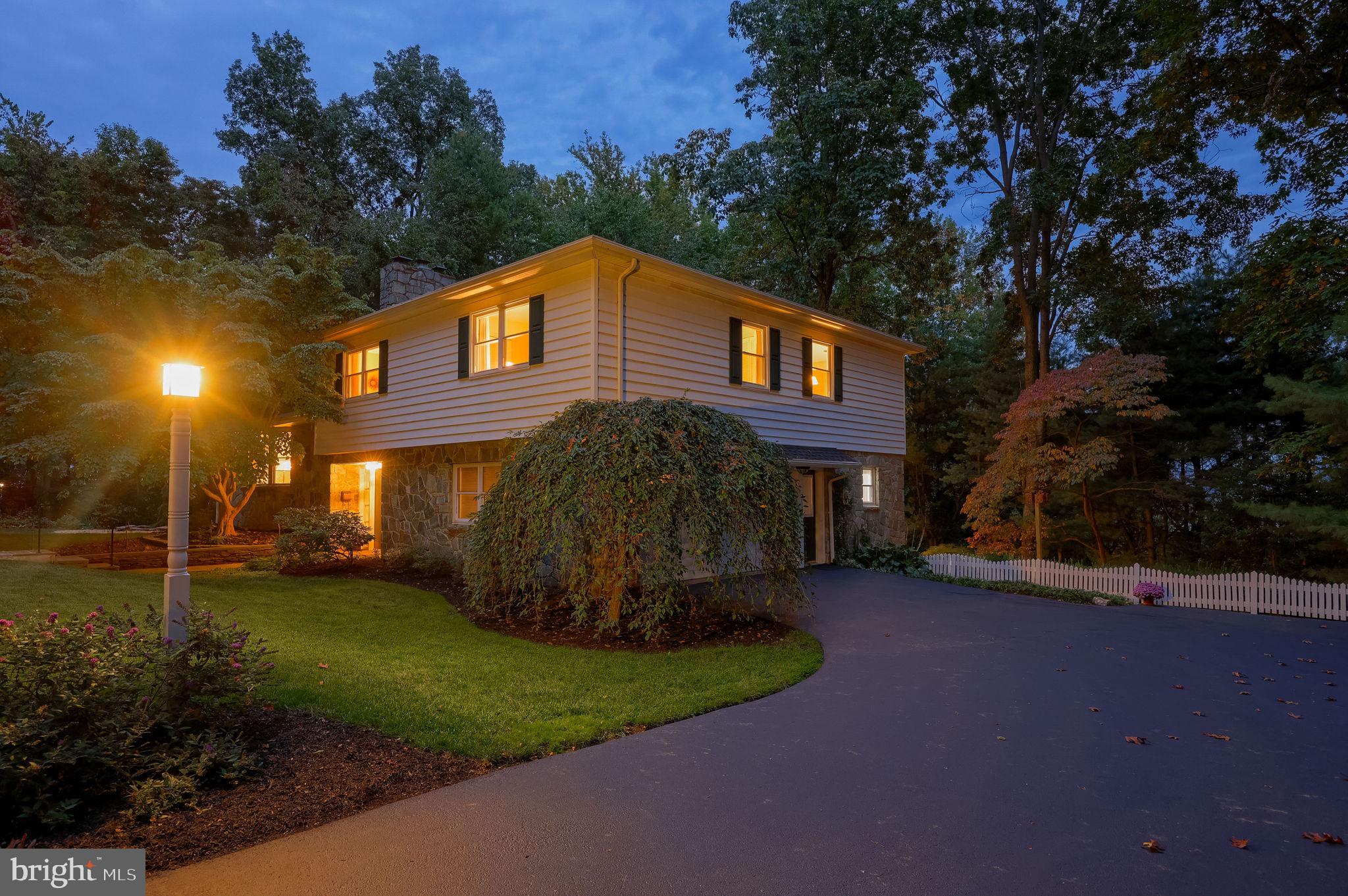1222 Hillcrest Rd, Akron, PA 17501 photo