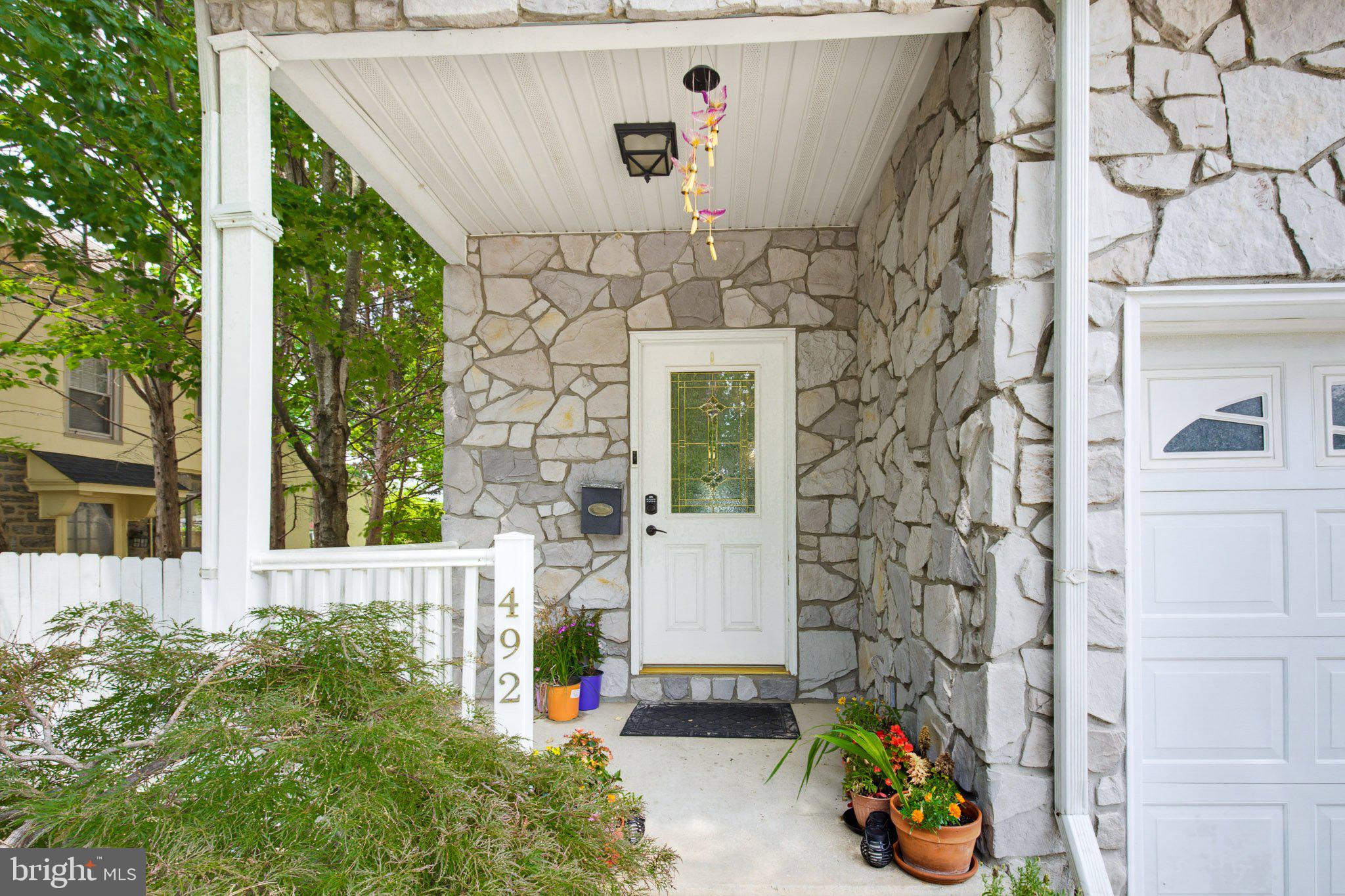 492 Harmon Rd, Philadelphia, PA 19128 photo