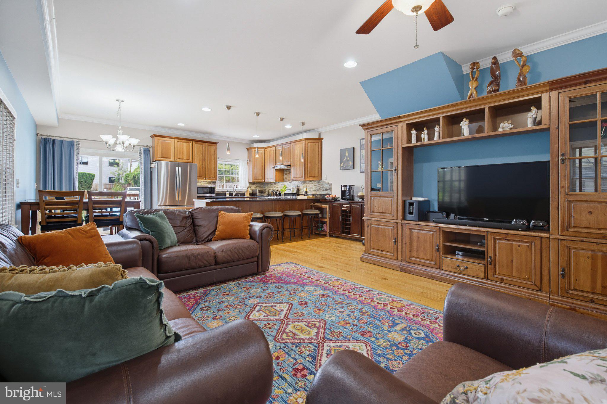 492 Harmon Rd, Philadelphia, PA 19128 photo