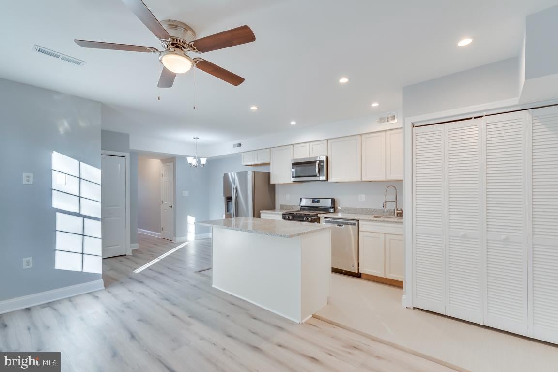 537 Newcomb St, Washington, DC 20032 photo