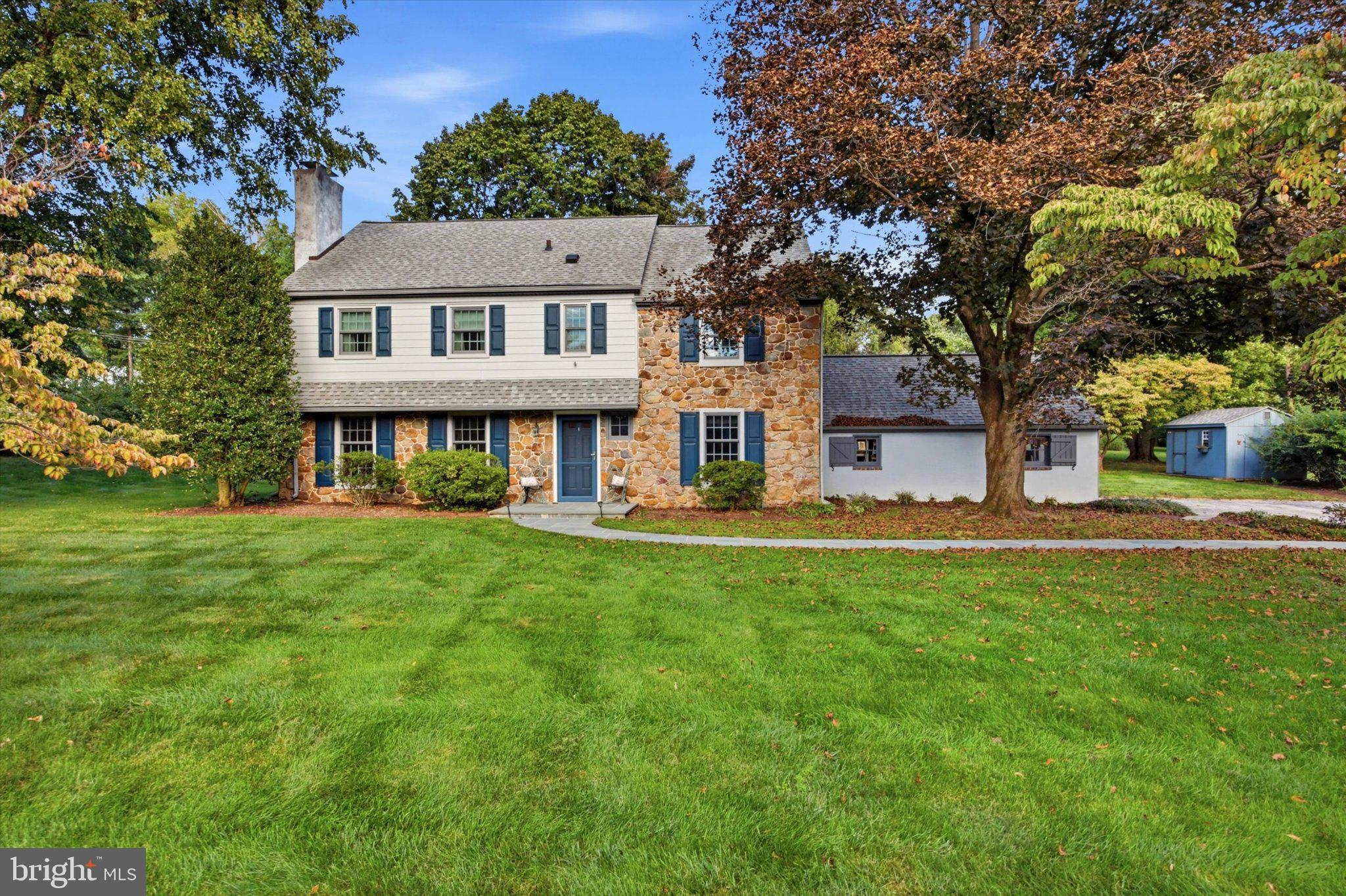 5 Stonehenge Ln, Malvern, PA 19355