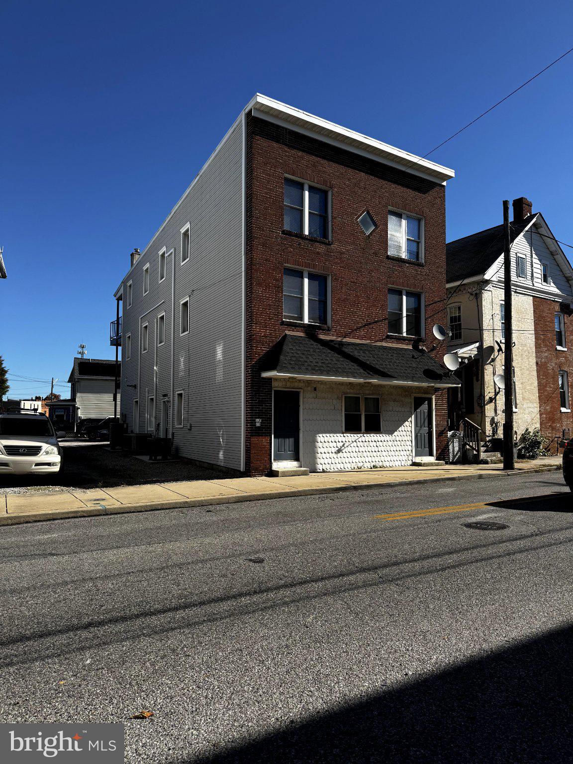 111 High St, Hanover, PA 17331