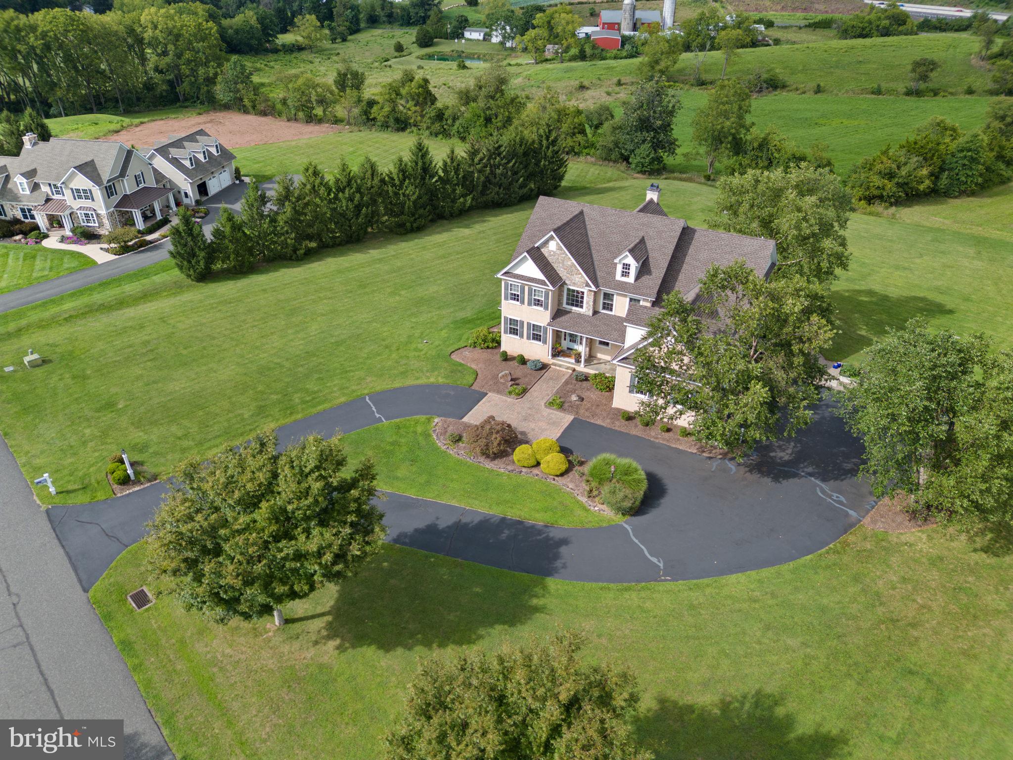 521 Dewar Dr, Telford, PA 18969 photo