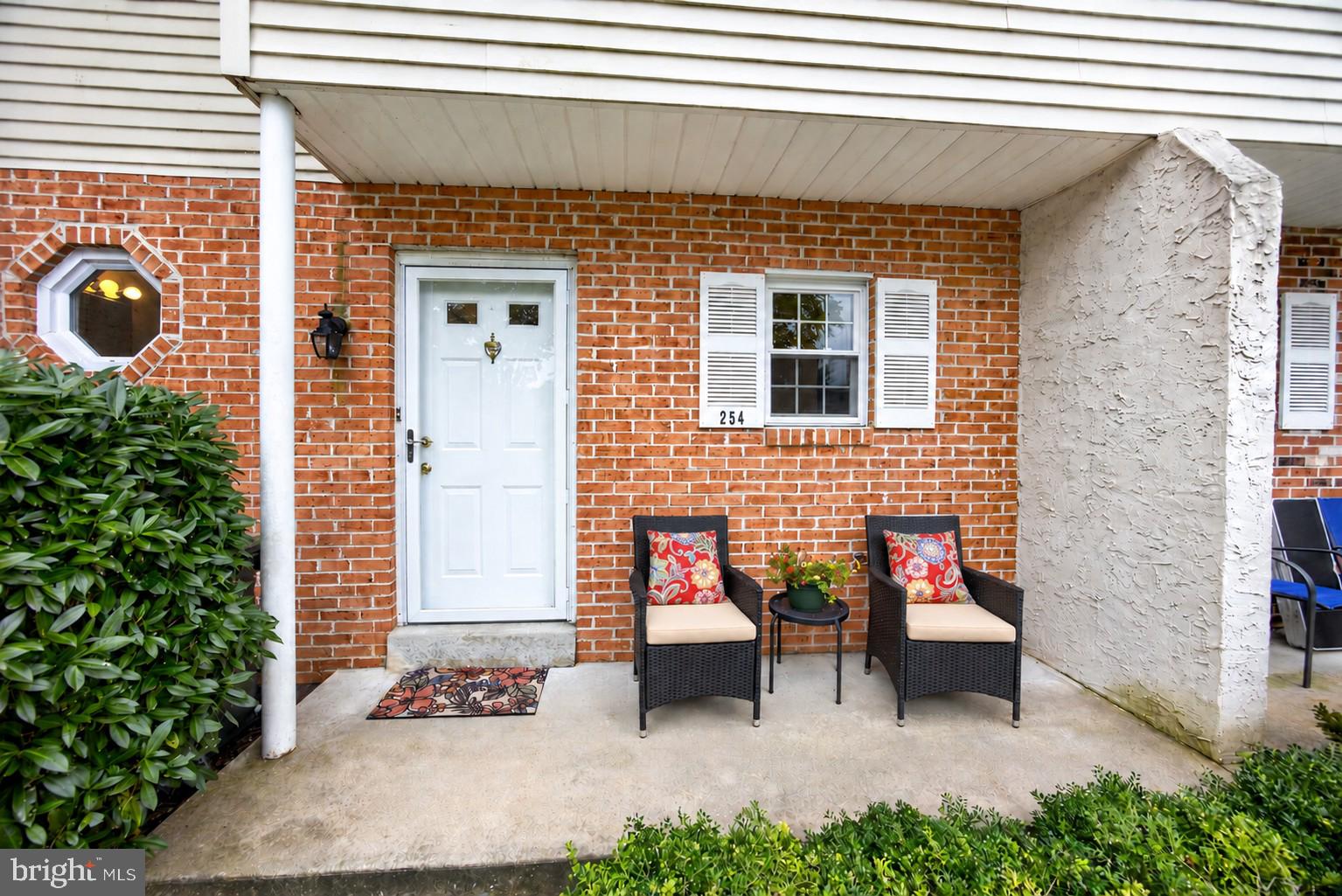 254 Carlyn Ct, Downingtown, PA 19335 photo