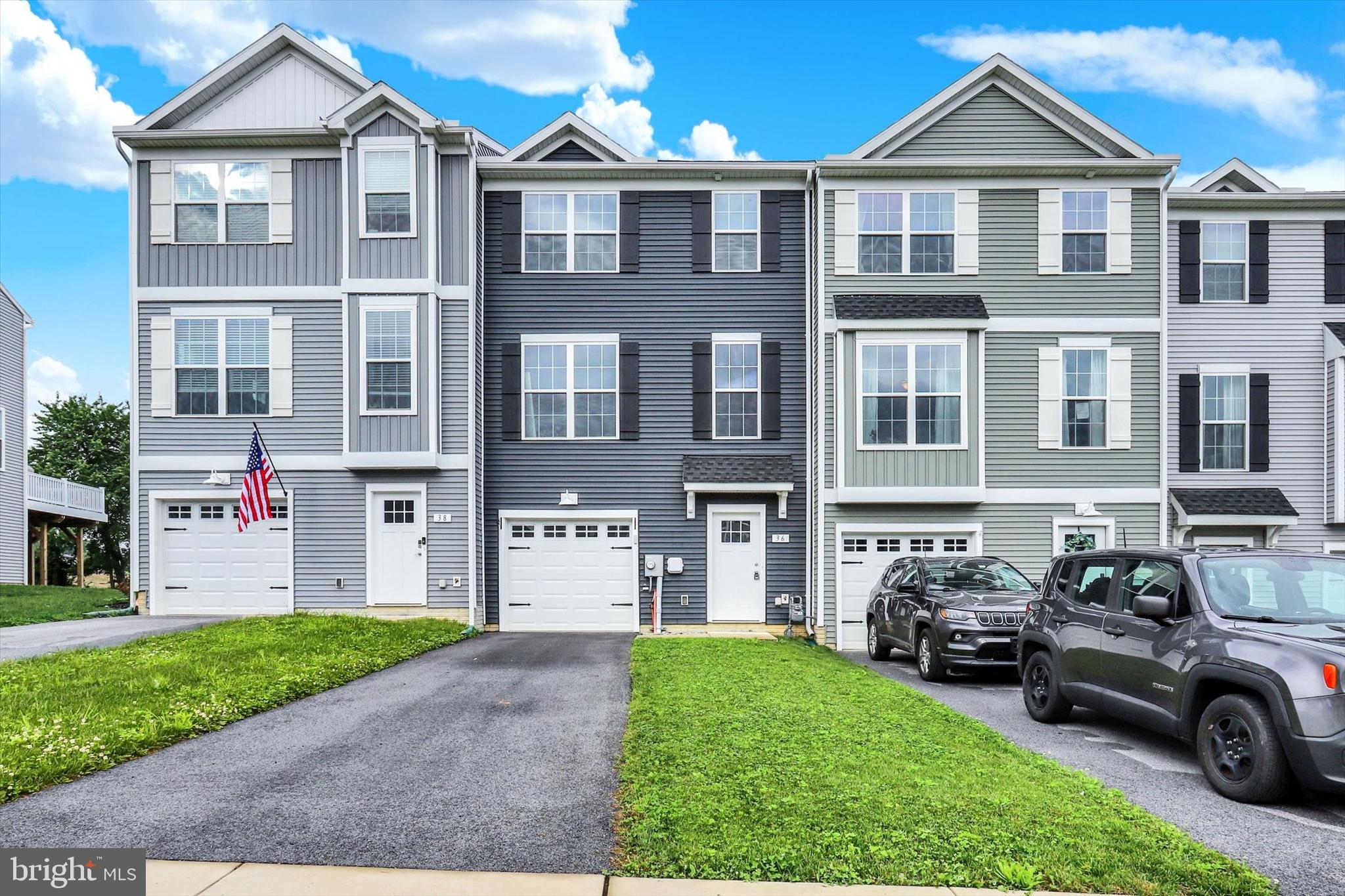 36 Cooperative Ln, Hanover, PA 17331