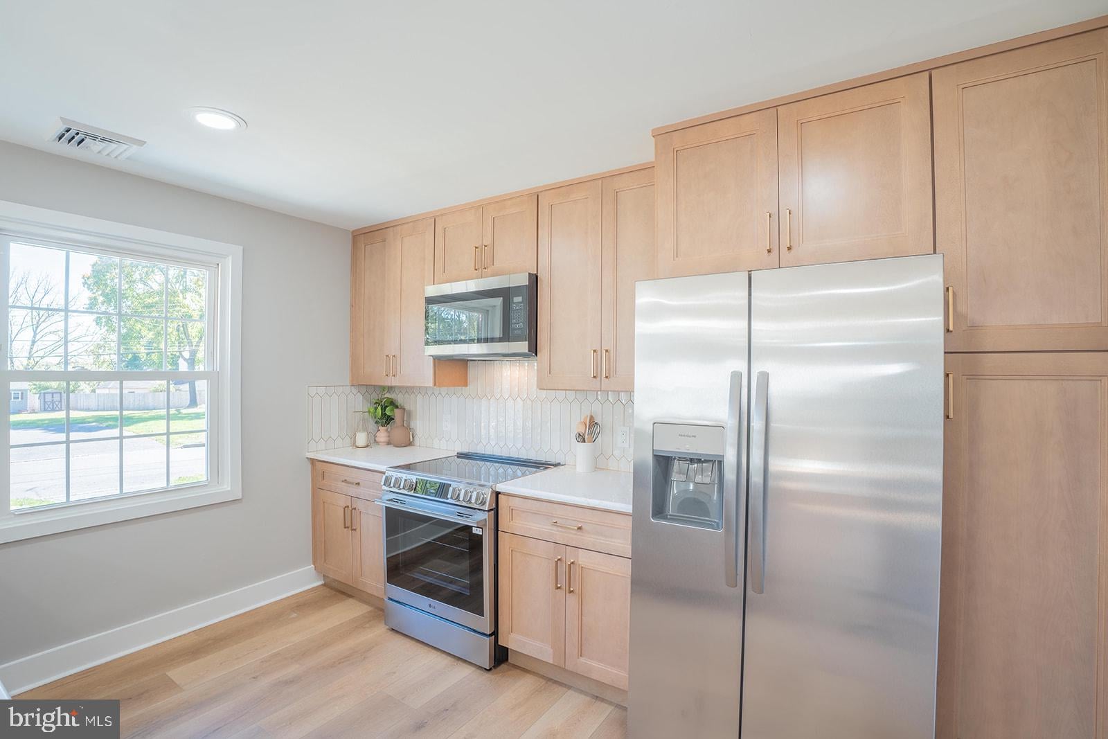 4 Mccarthy Ave, Langhorne, PA 19047 photo