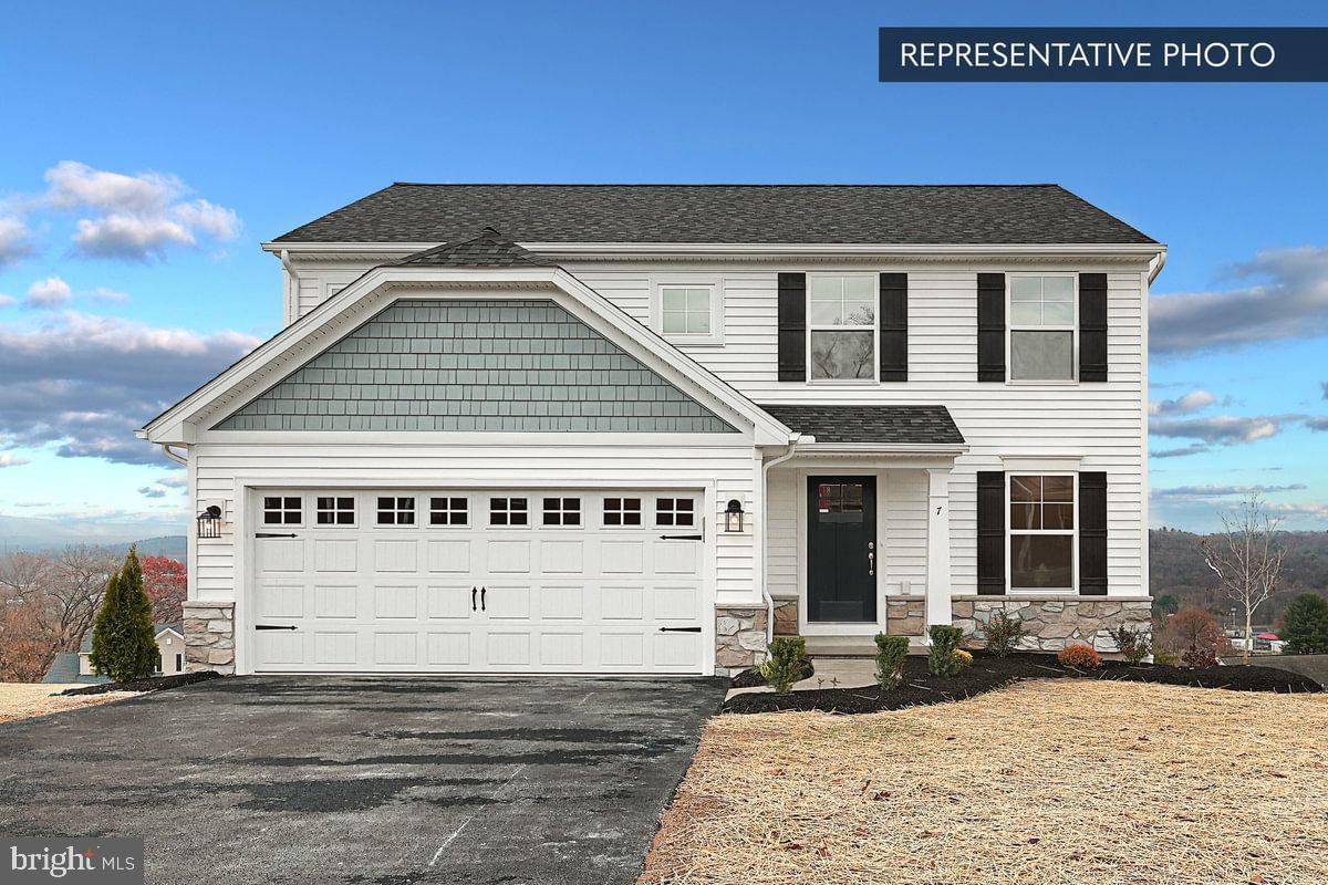 6327 Liam Dr, Spring Grove, PA 17362