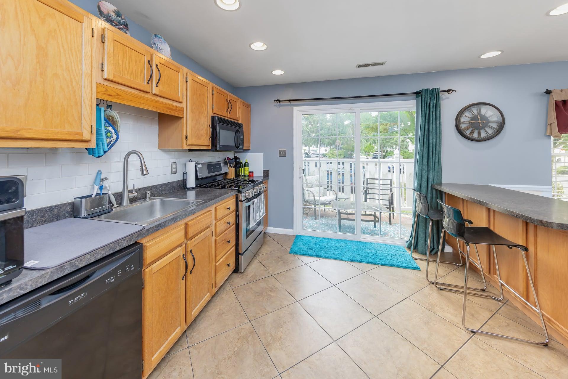 701 Tanglewood Dr, Sicklerville, NJ 08081 photo