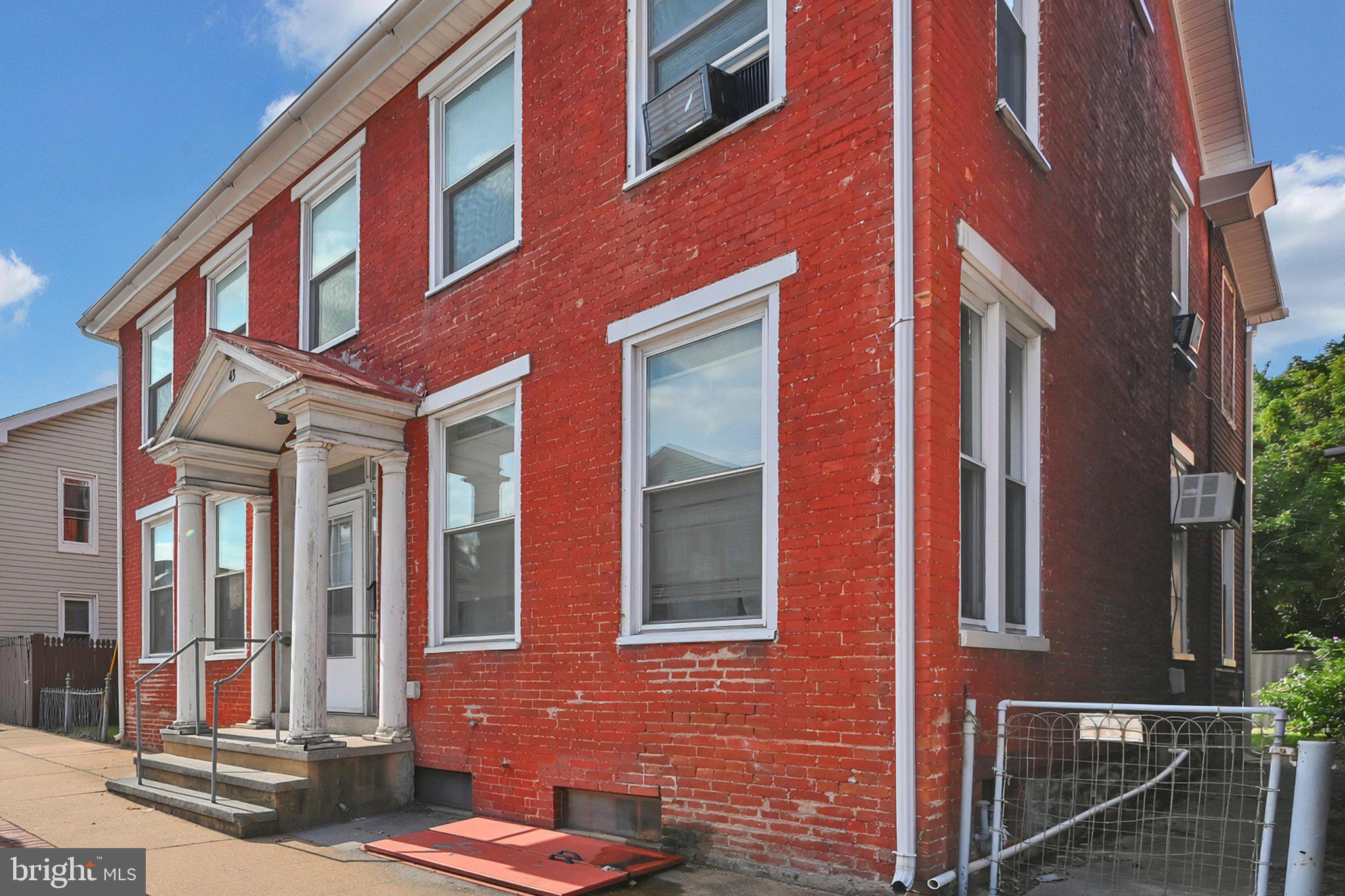 43 W Main St, Annville, PA 17003 photo