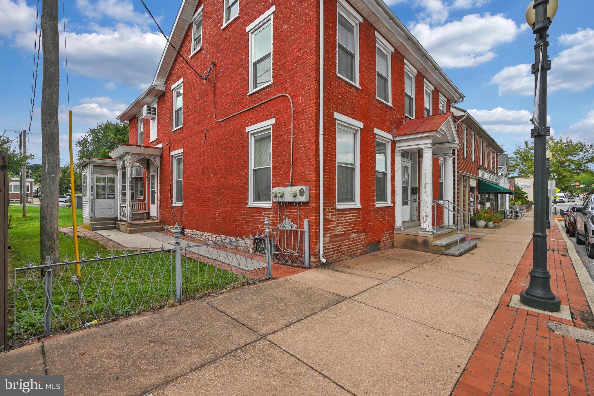 43 W Main St, Annville, PA 17003 photo