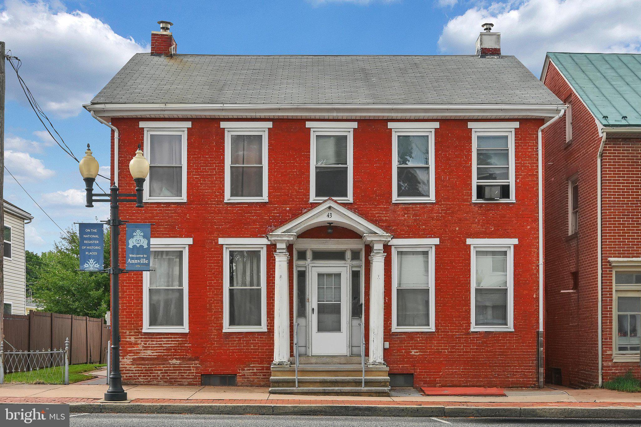 43 W Main St, Annville, PA 17003 photo