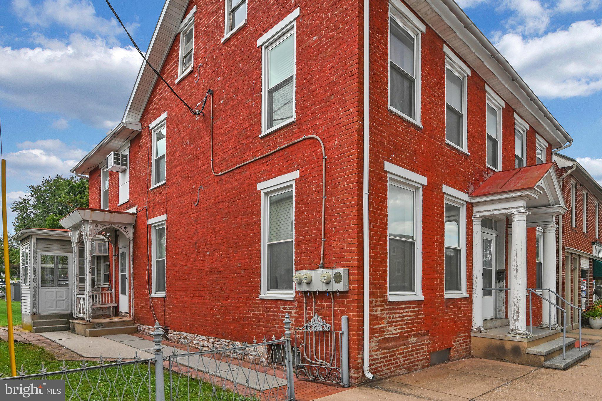 43 W Main St, Annville, PA 17003 photo