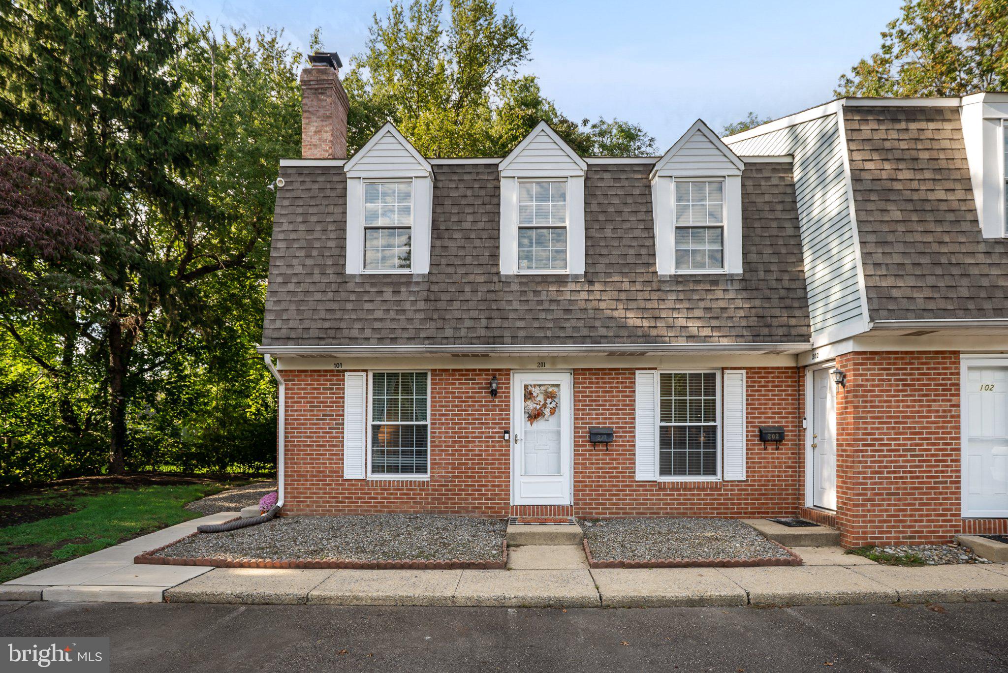 303 Dawson St, Moorestown, NJ 08057