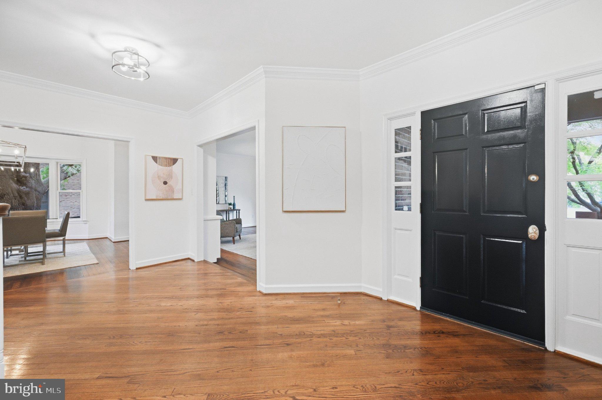 17 Royal Dominion Ct, Bethesda, MD 20817 photo
