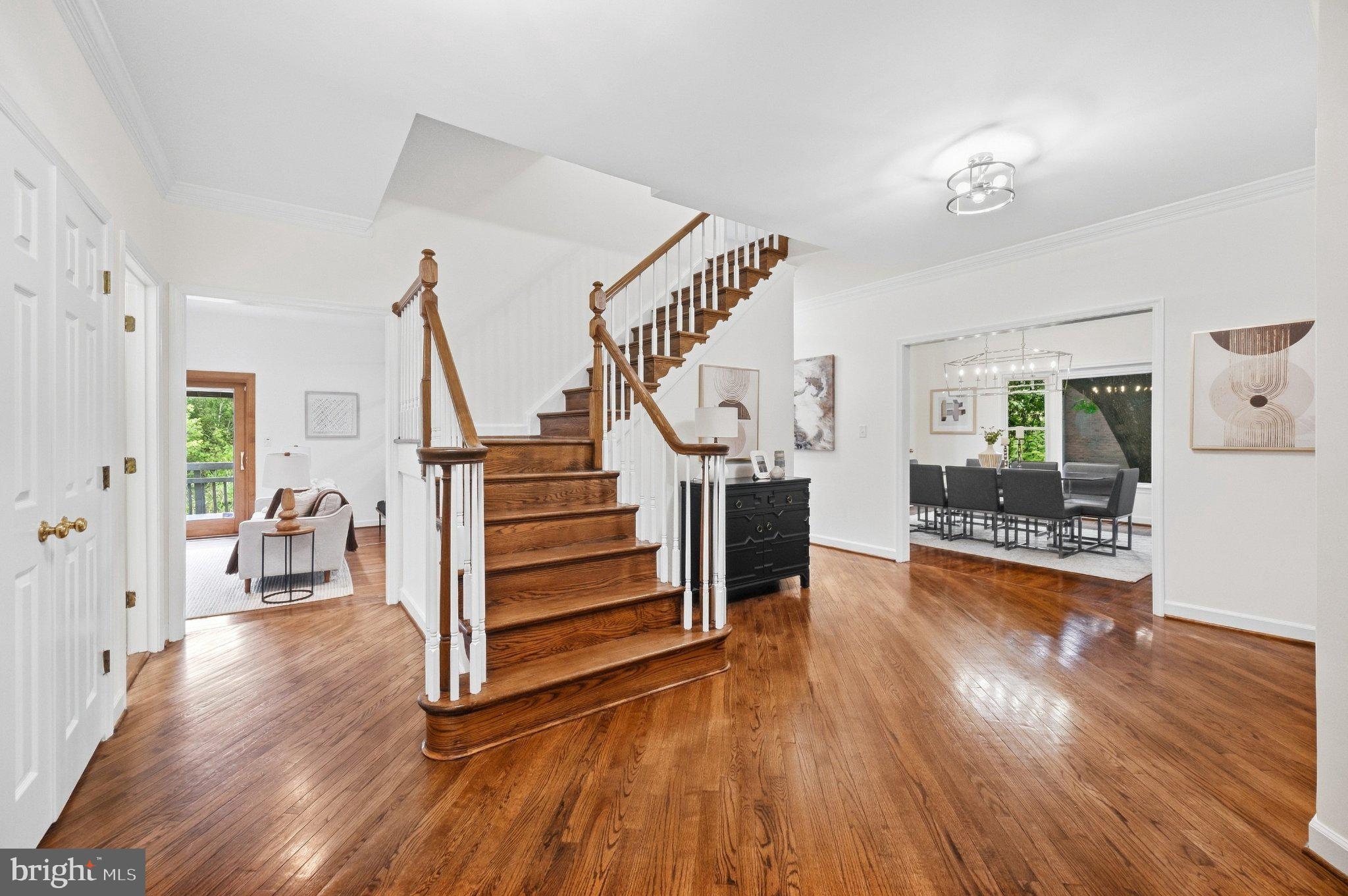 17 Royal Dominion Ct, Bethesda, MD 20817 photo