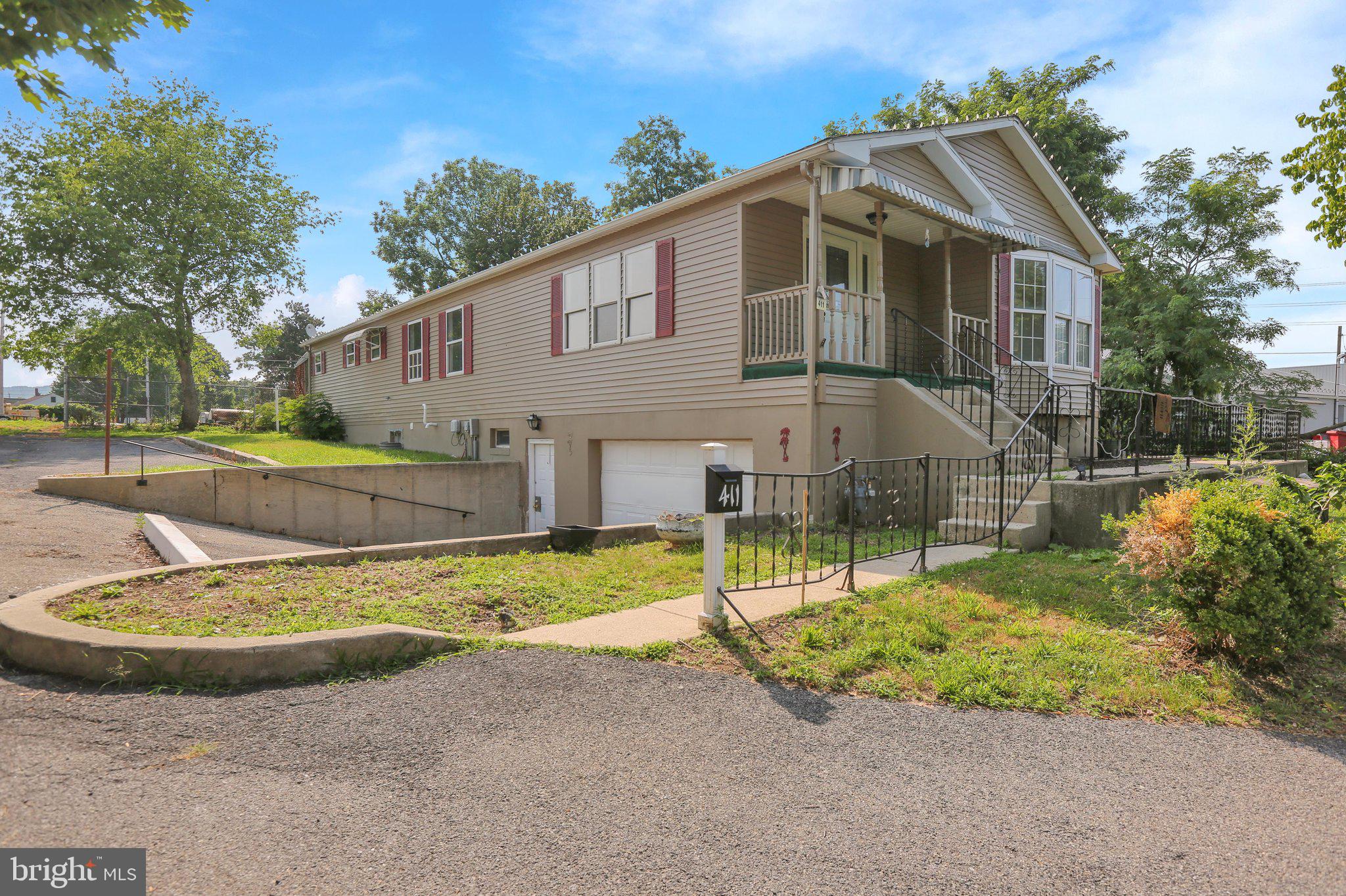 411 Belt Line Ave, Reading, PA 19605