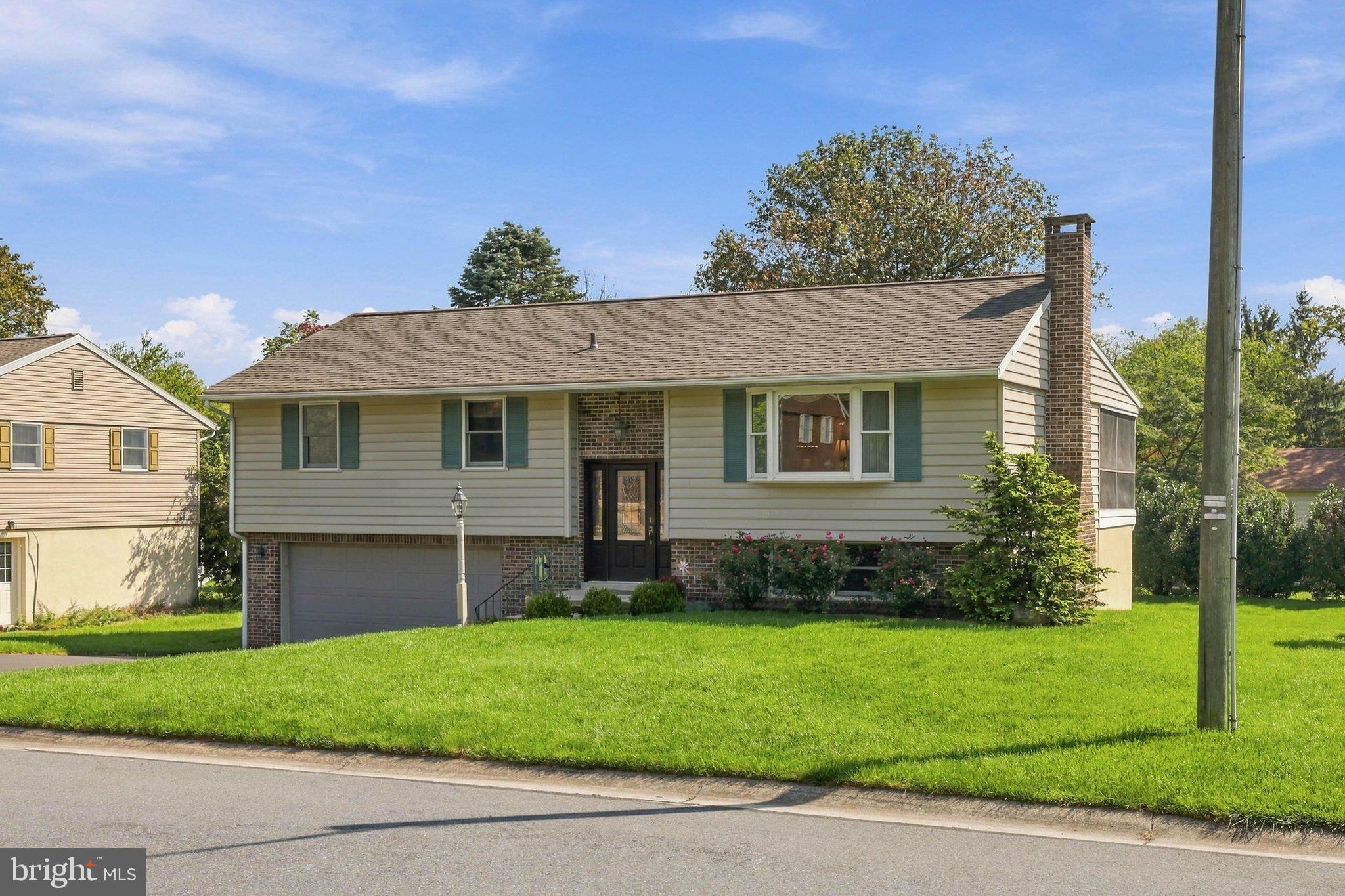 43 Cardinal Dr, Stevens, PA 17578 photo