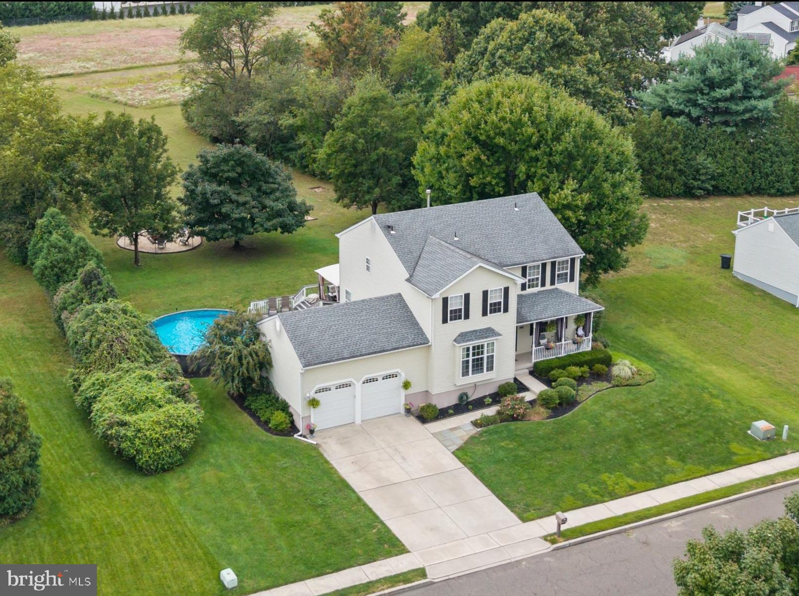 9 Autumn Ln, Burlington, NJ 08016