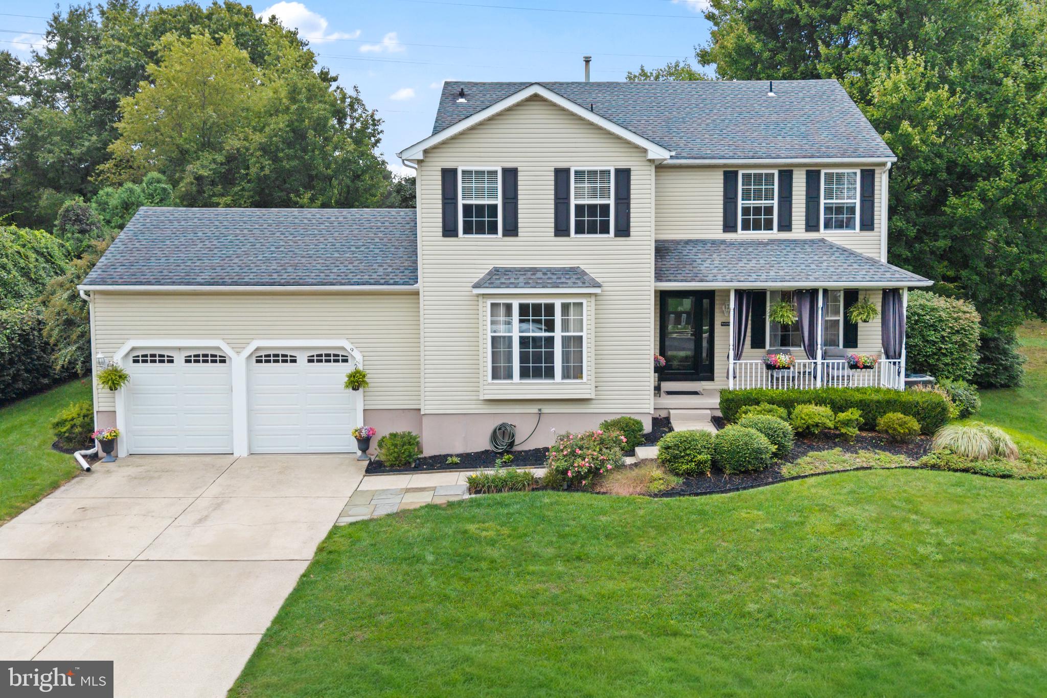 9 Autumn Ln, Burlington, NJ 08016 photo