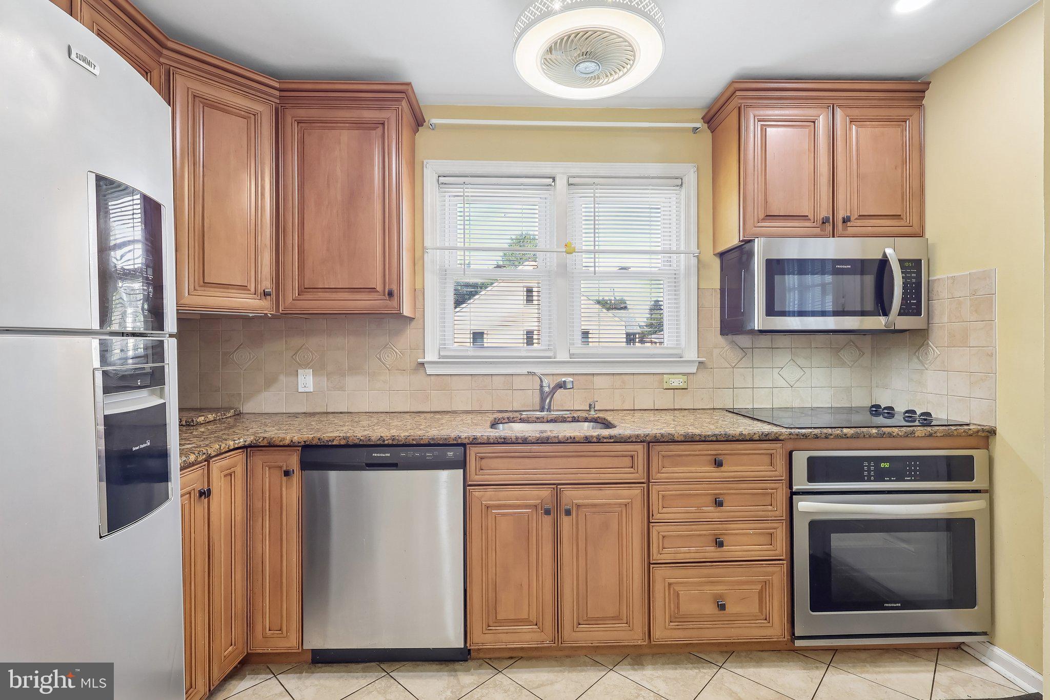 21 Ida Ave, Morrisville, PA 19067