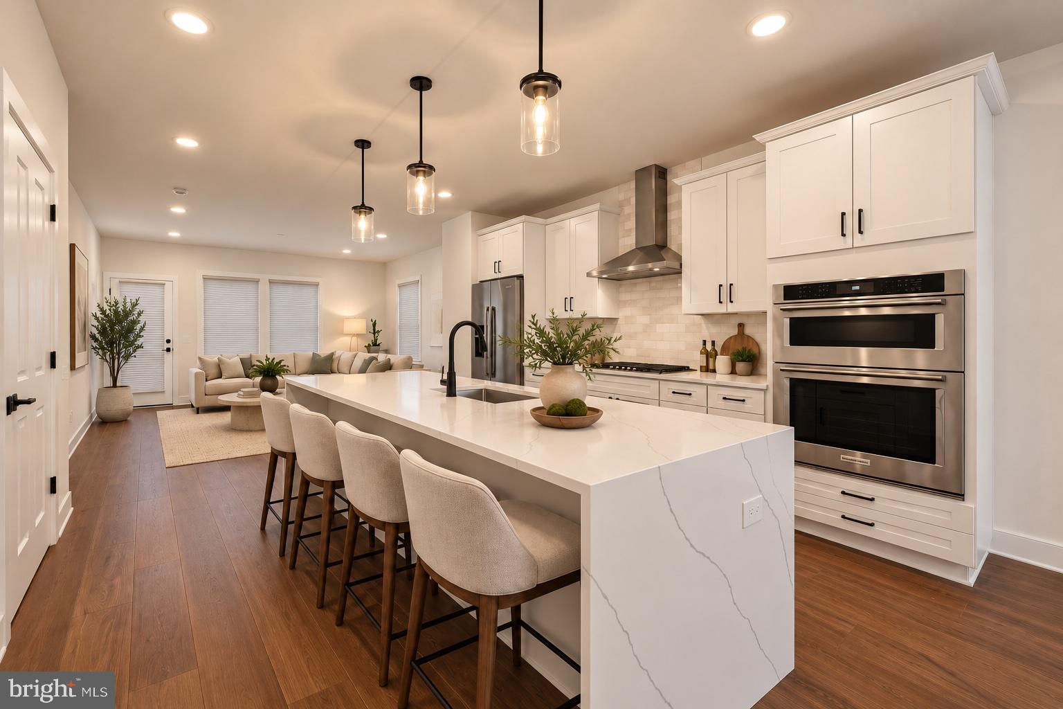 10826 Willow Terrace, Fairfax, VA 22030 photo