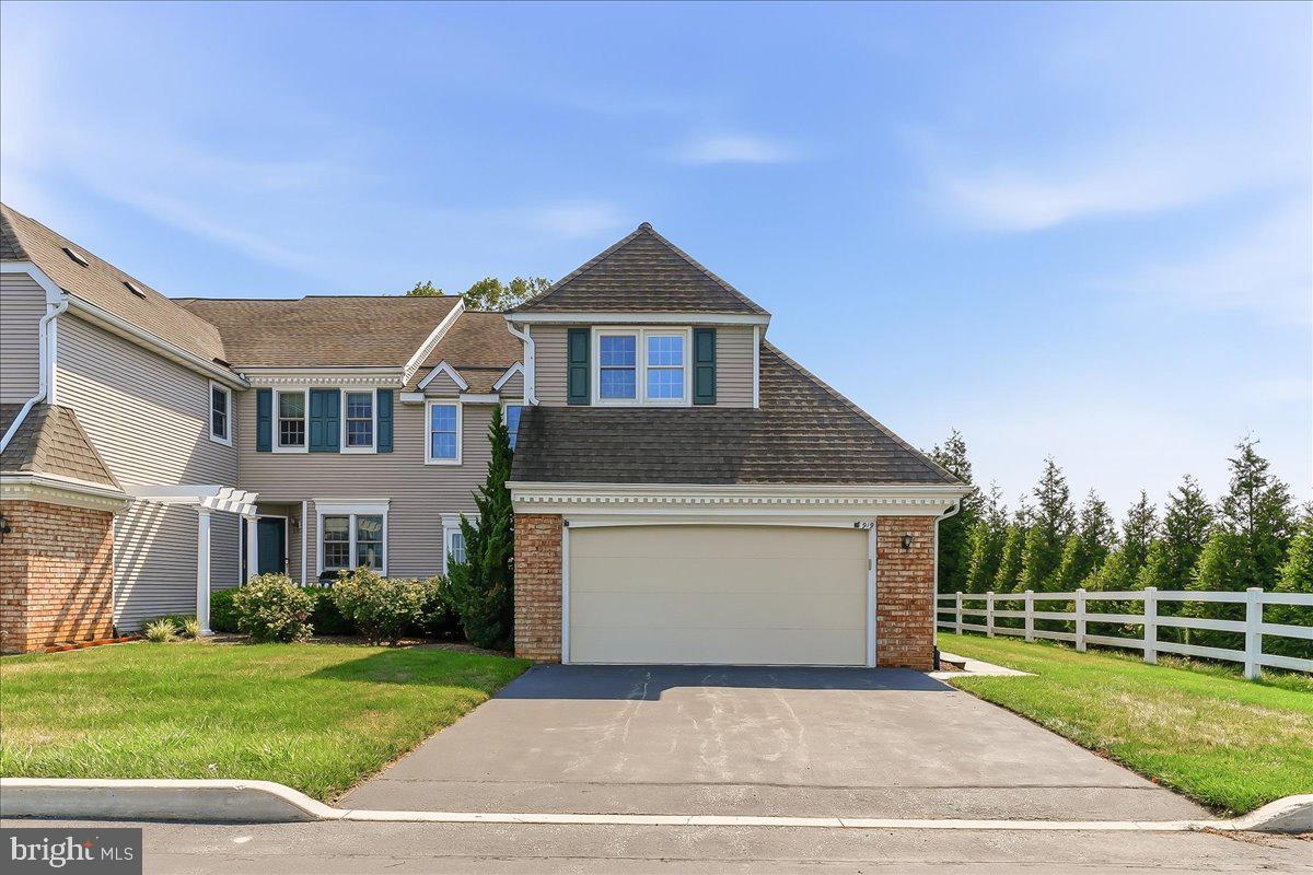 919 Samantha Cir, Chester Springs, PA 19425