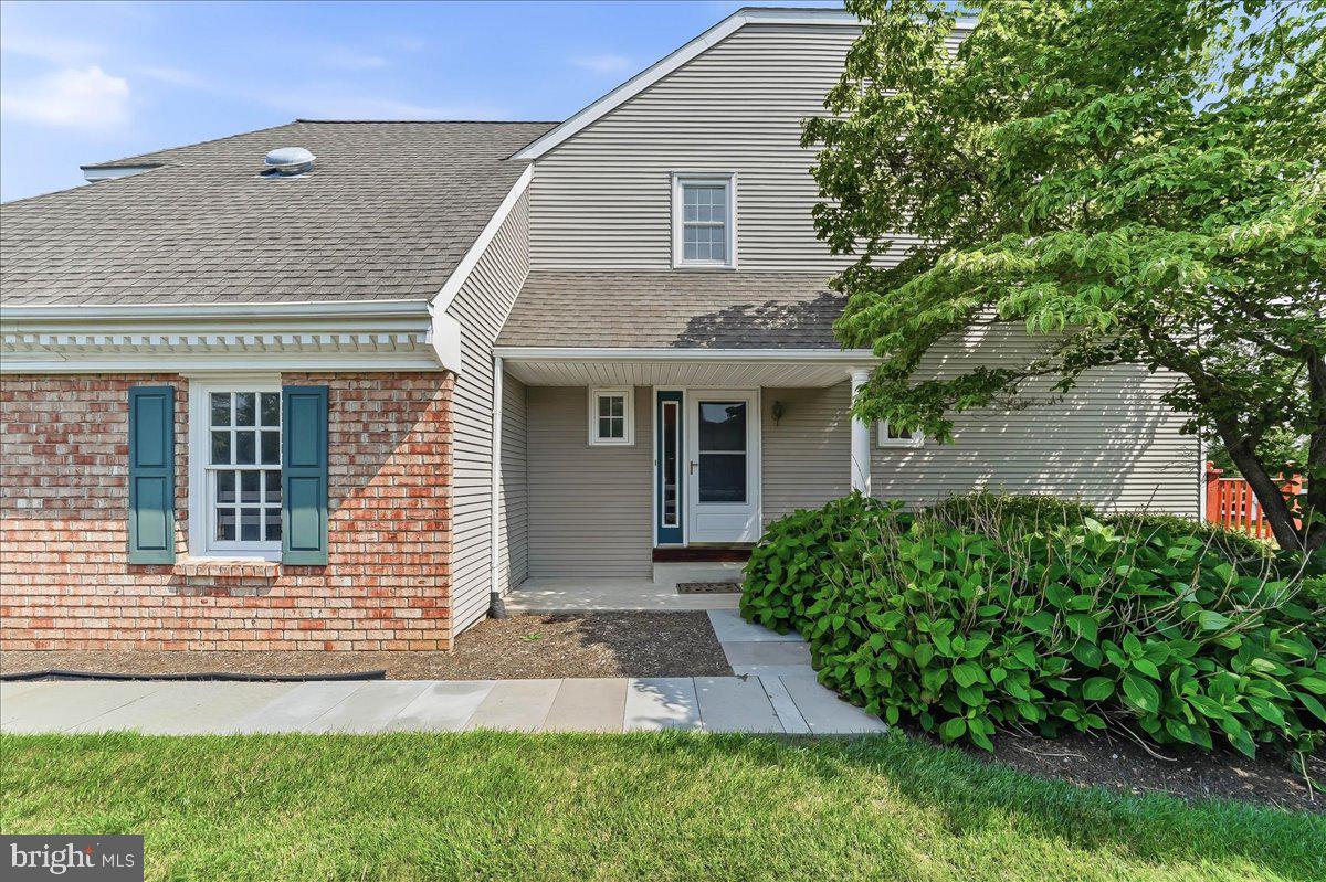 919 Samantha Cir, Chester Springs, PA 19425 photo
