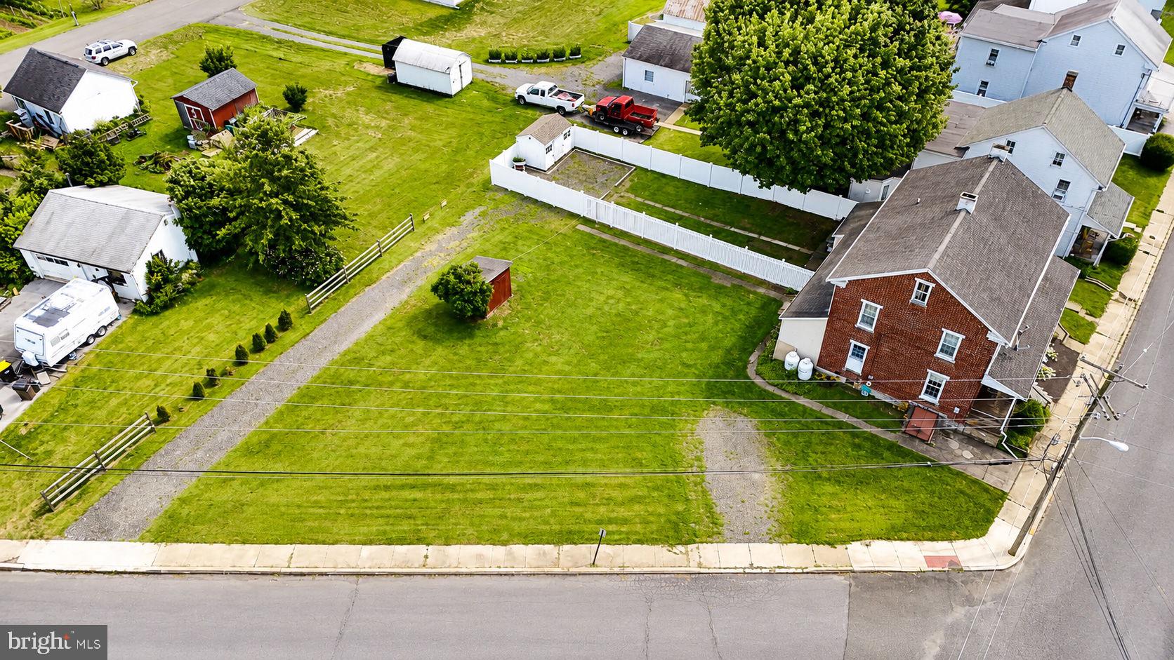 125 Chestnut St, Bechtelsville, PA 19505
