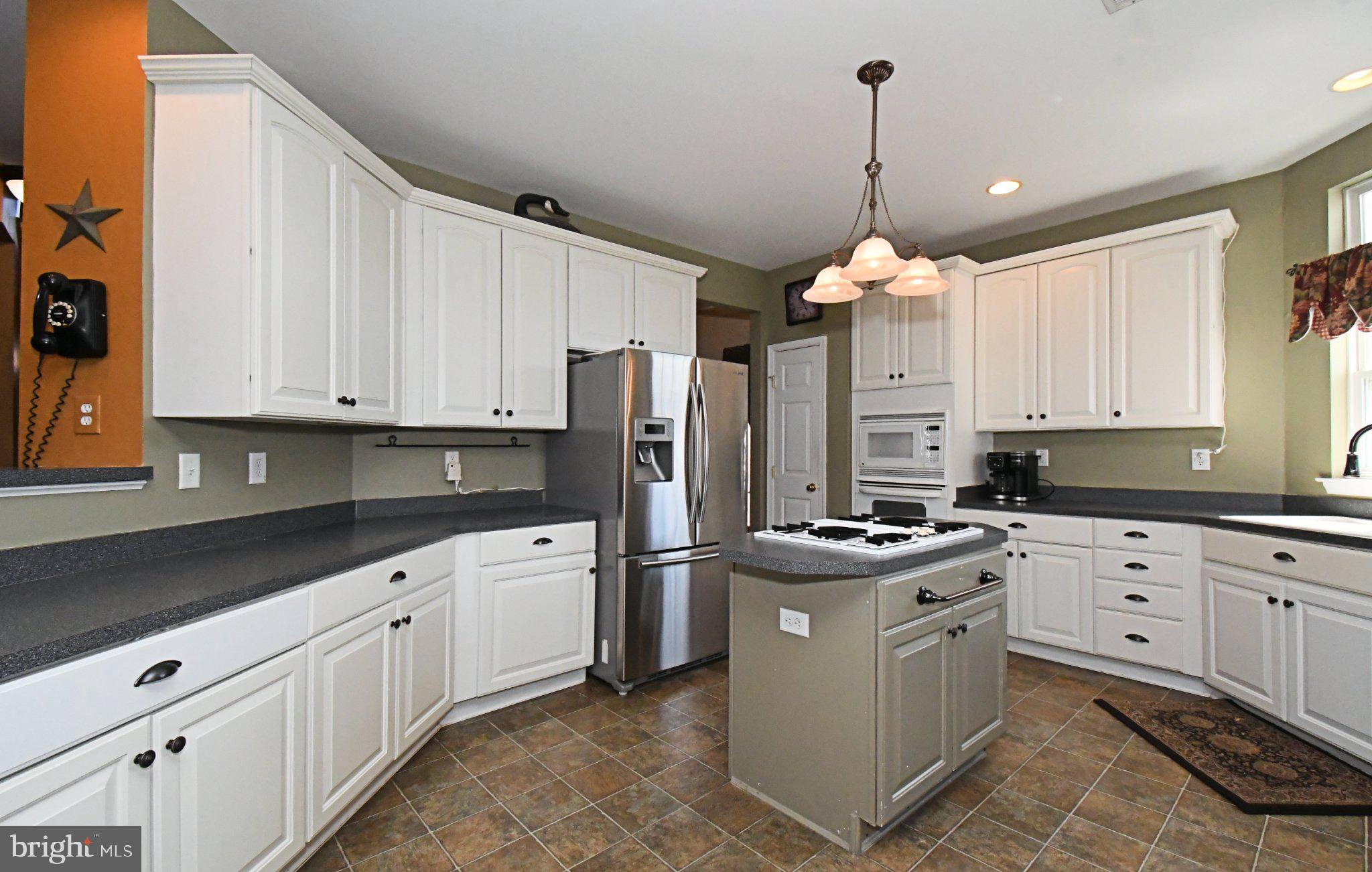 4528 Deep Glen Way, Doylestown, PA 18902 photo