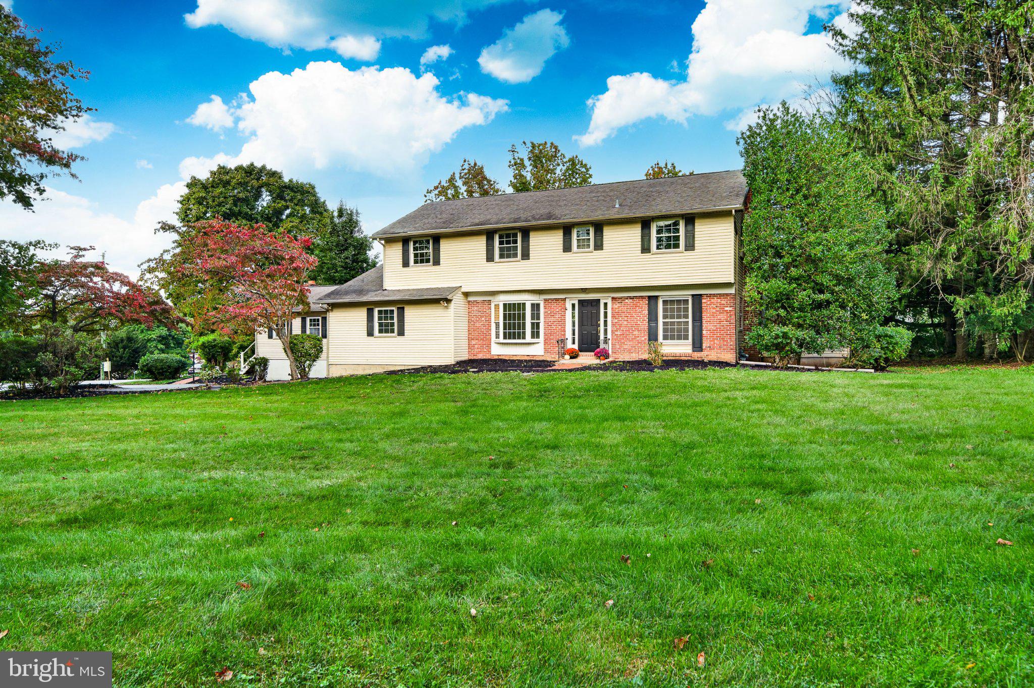 401 Oakland Dr, Downingtown, PA 19335