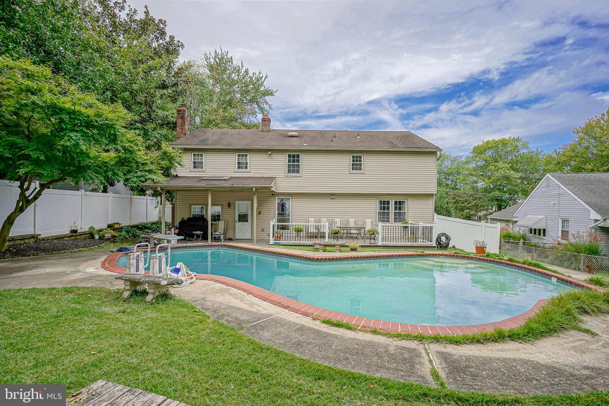 557 Covered Bridge Rd, Cherry Hill, NJ 08034 photo