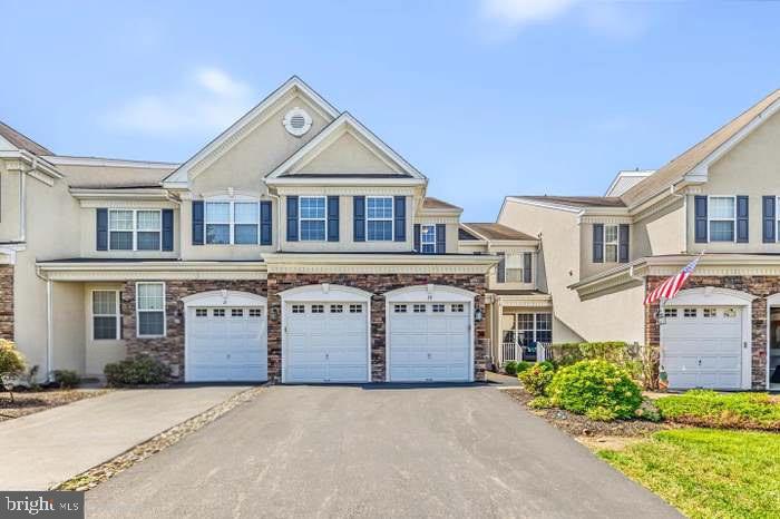 19 Wharton Dr, Glen Mills, PA 19342
