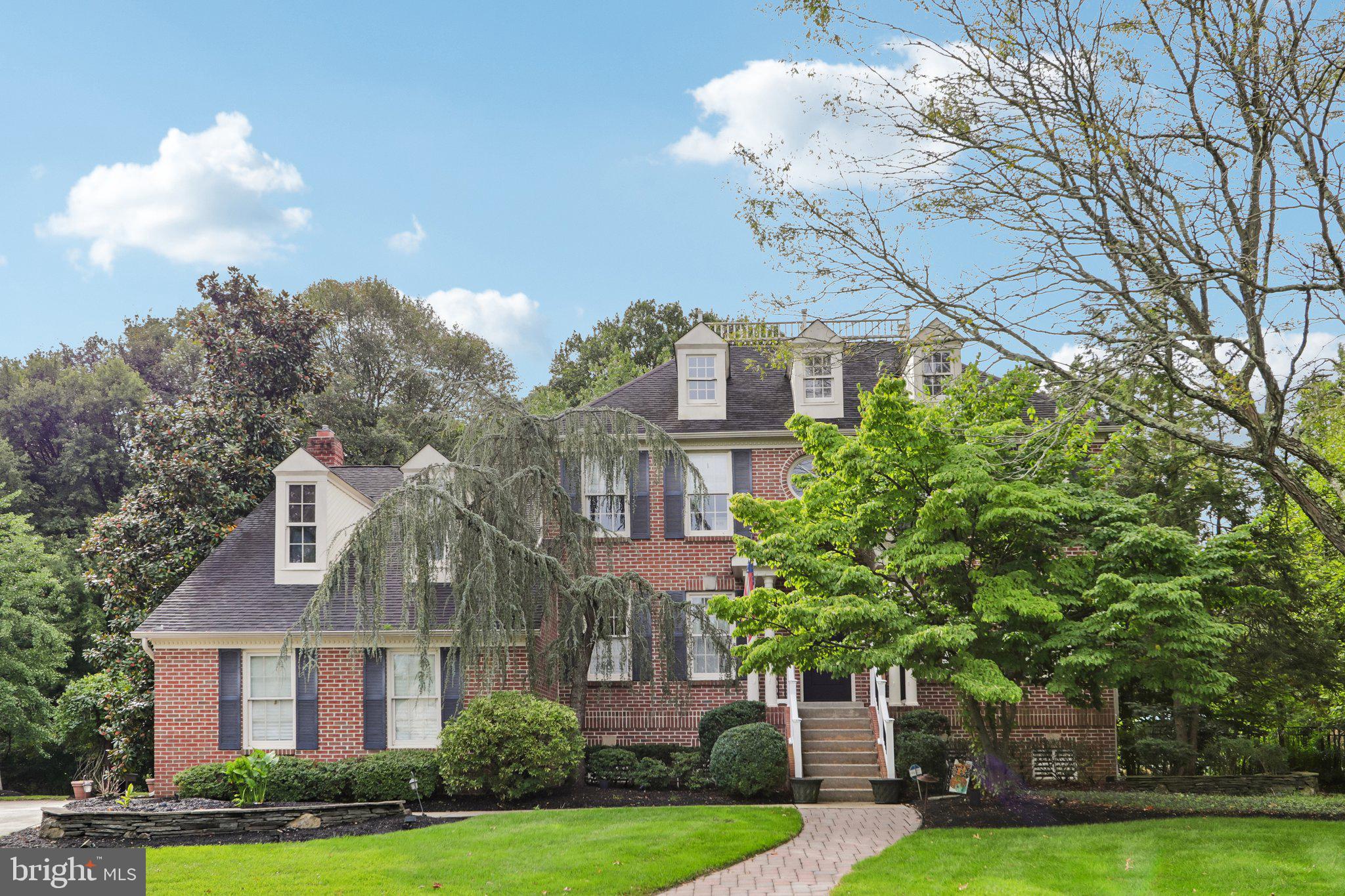 4 Broadacre Ct, Mount Laurel, NJ 08054
